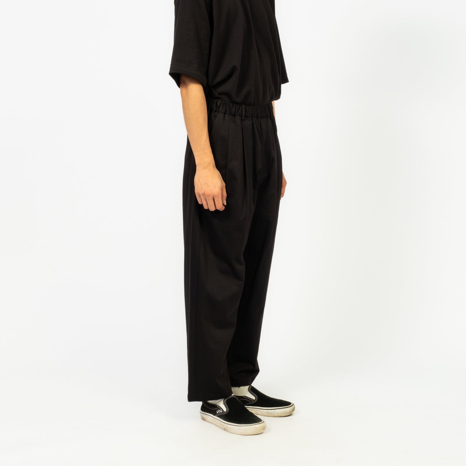 [YOKO SAKAMOTO] DOUBLE PLEATED WIDE EASY PANTS _ BLACK