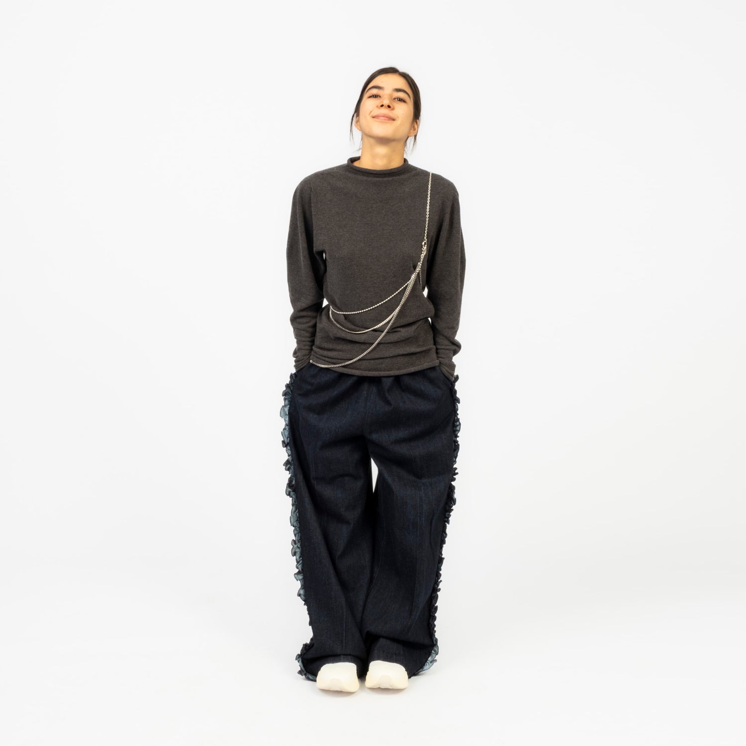 新品　ロドリリオンFrill Side Pant RHODOLIRION] FRILL SIDE FLARE PANTS _ INDIGO