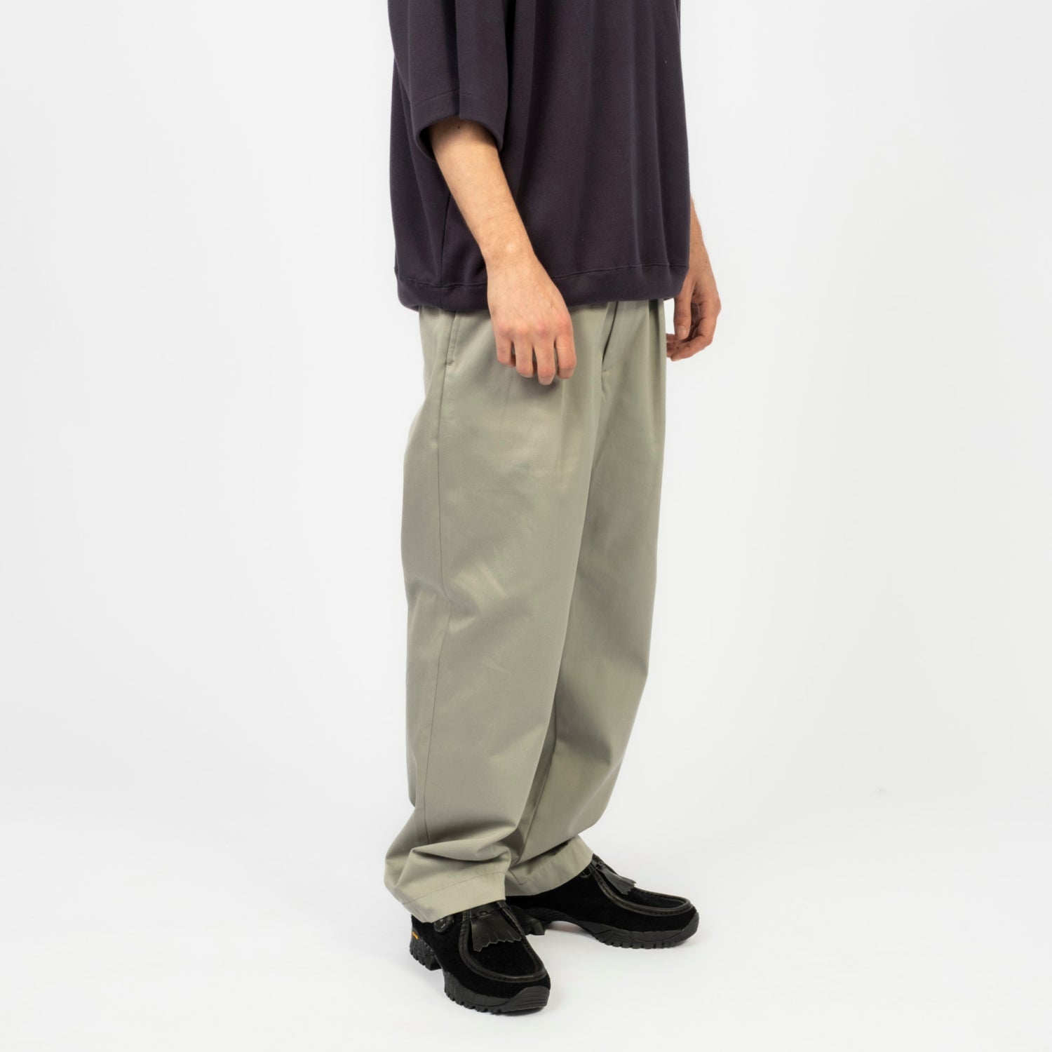 [NANAMICA] DOUBLE PLEATED CHINO PANTS _ LIGHT GREY