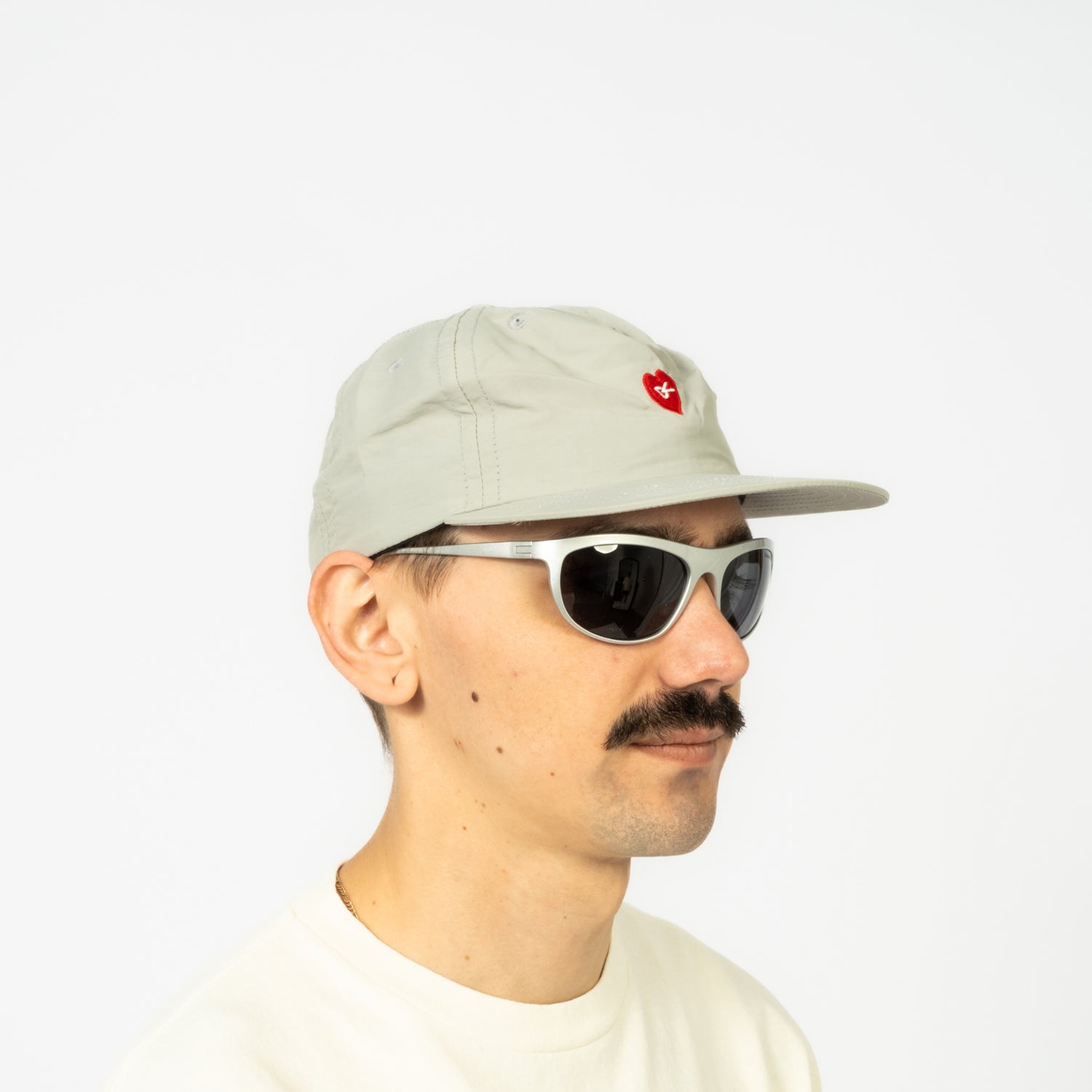 [DISTRICT VISION] 5 PANEL NYLON HAT _ RUN IN LOVE GREY