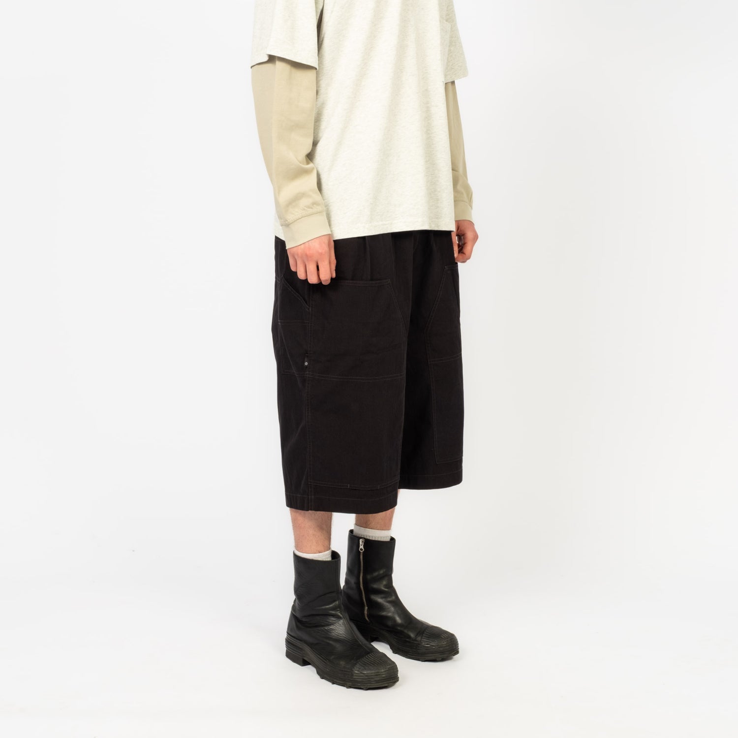 [MOIF] CROPPED WORK PANTS _ BLACK