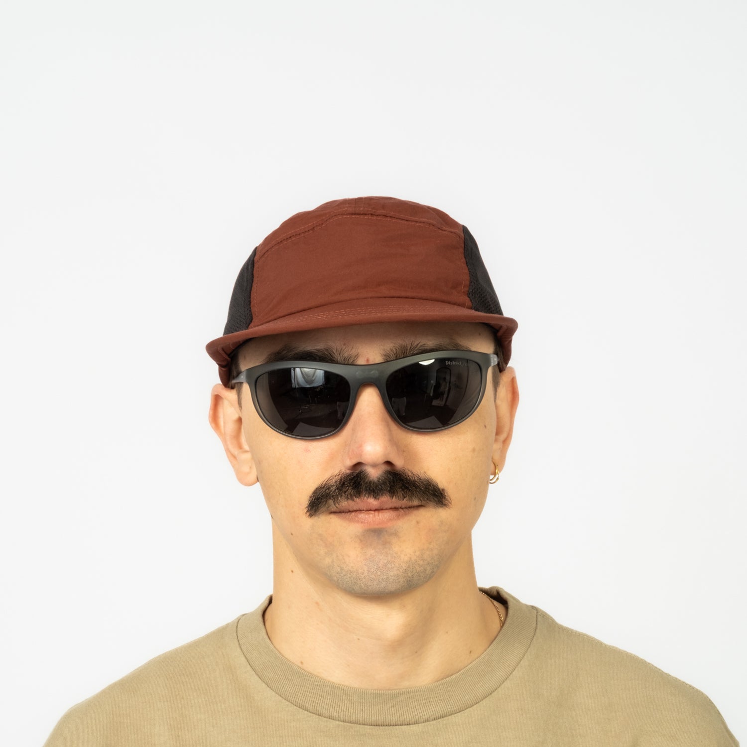 [DISTRICT VISION] PERFORMANCE PANELLED MESH HAT _ TERRACOTTA