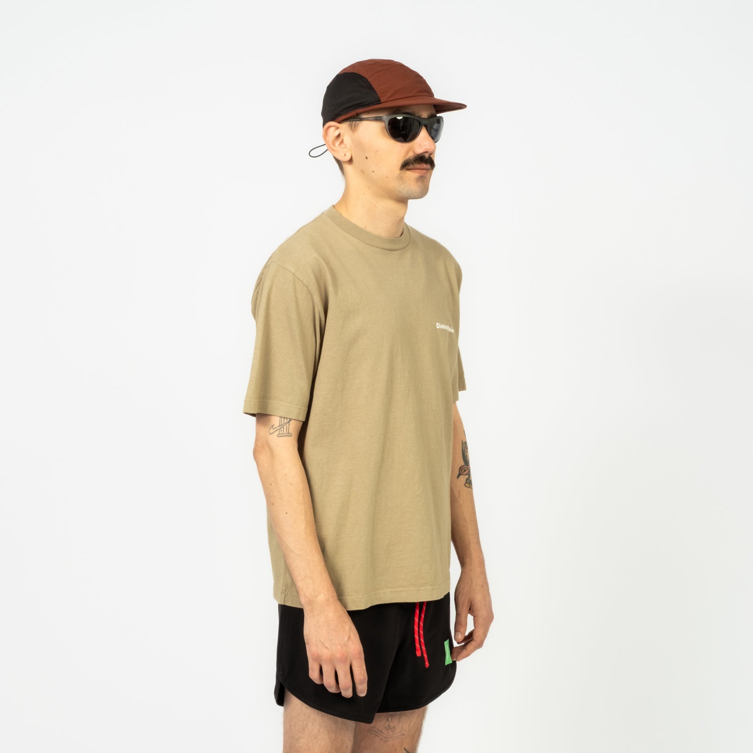 [DISTRICT VISION] CALIFORNIA COTTON TEE _ ARROW EYE WARM GREY