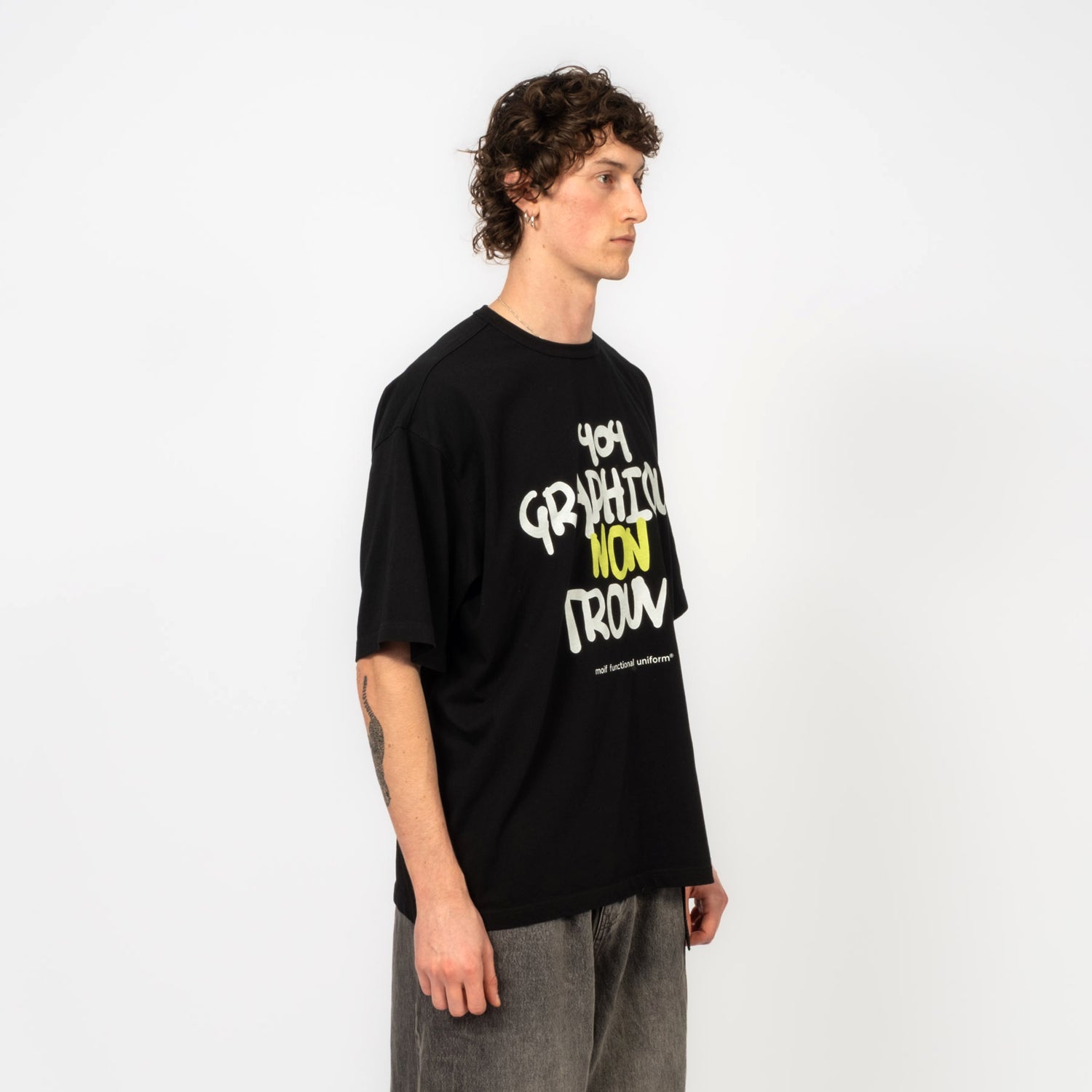 [MOIF] 404 GNF(F) H/S TEE _ BLACK