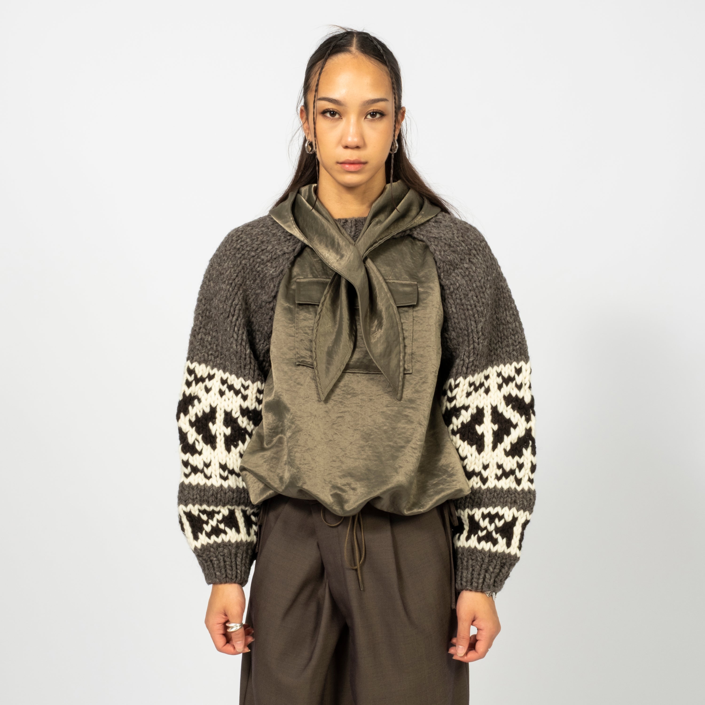 [RHODOLIRION] COWICHAN KNIT BOLERO _ TAUPE