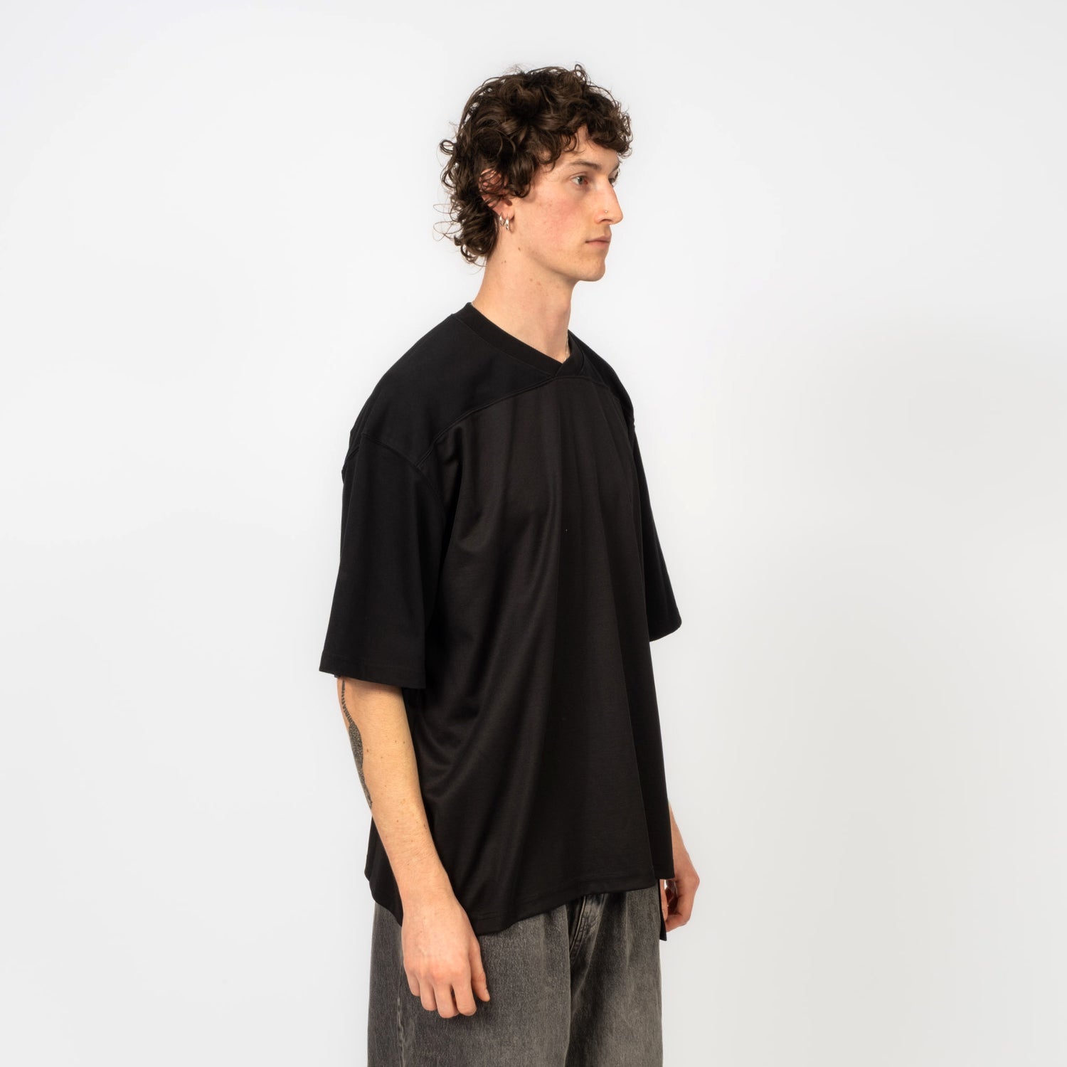 [MOIF] WIDE VARSITY H/S TEE _ BLACK