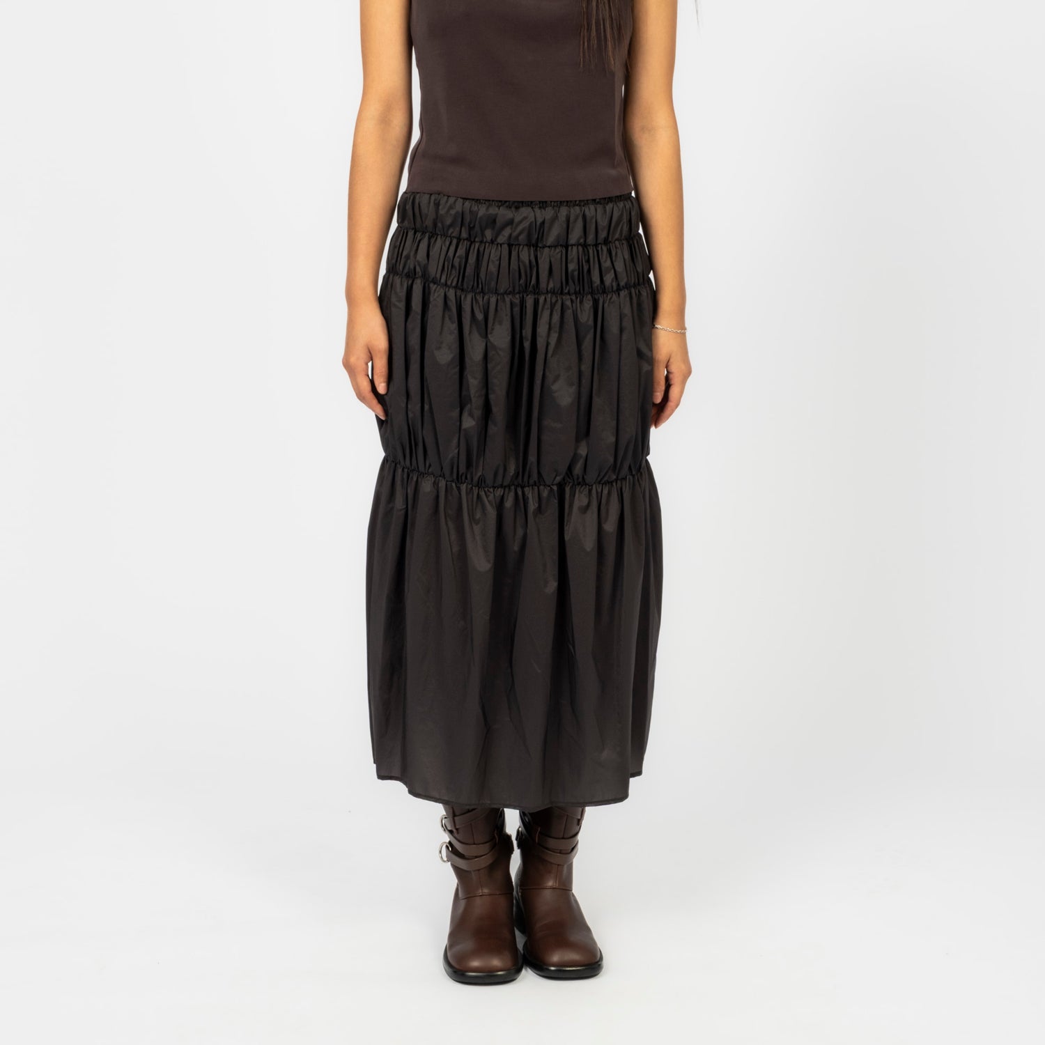 [AMOMENTO] NYLON SHIRRING SKIRT _ CHARCOAL