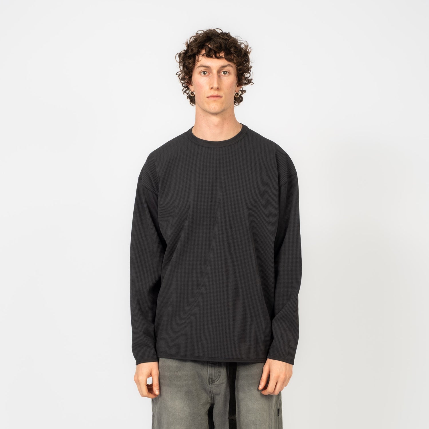 [MOIF] ADVANCED WAFFLE L/S TEE _ CHARCOAL