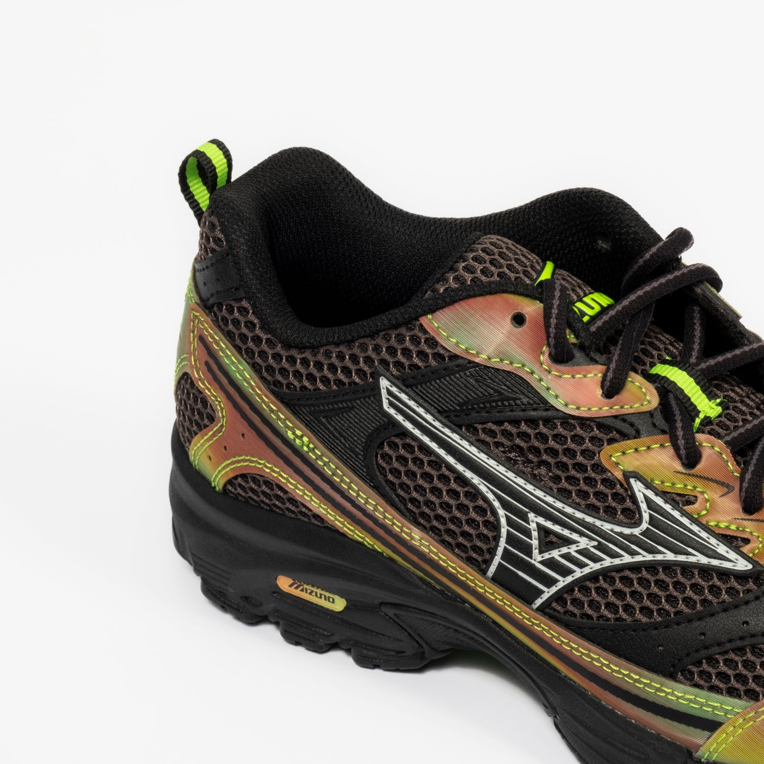 MIZUNO] TOKYO DRIFT MXR _ IRON GATE/BLACK/JASMINE GREEN