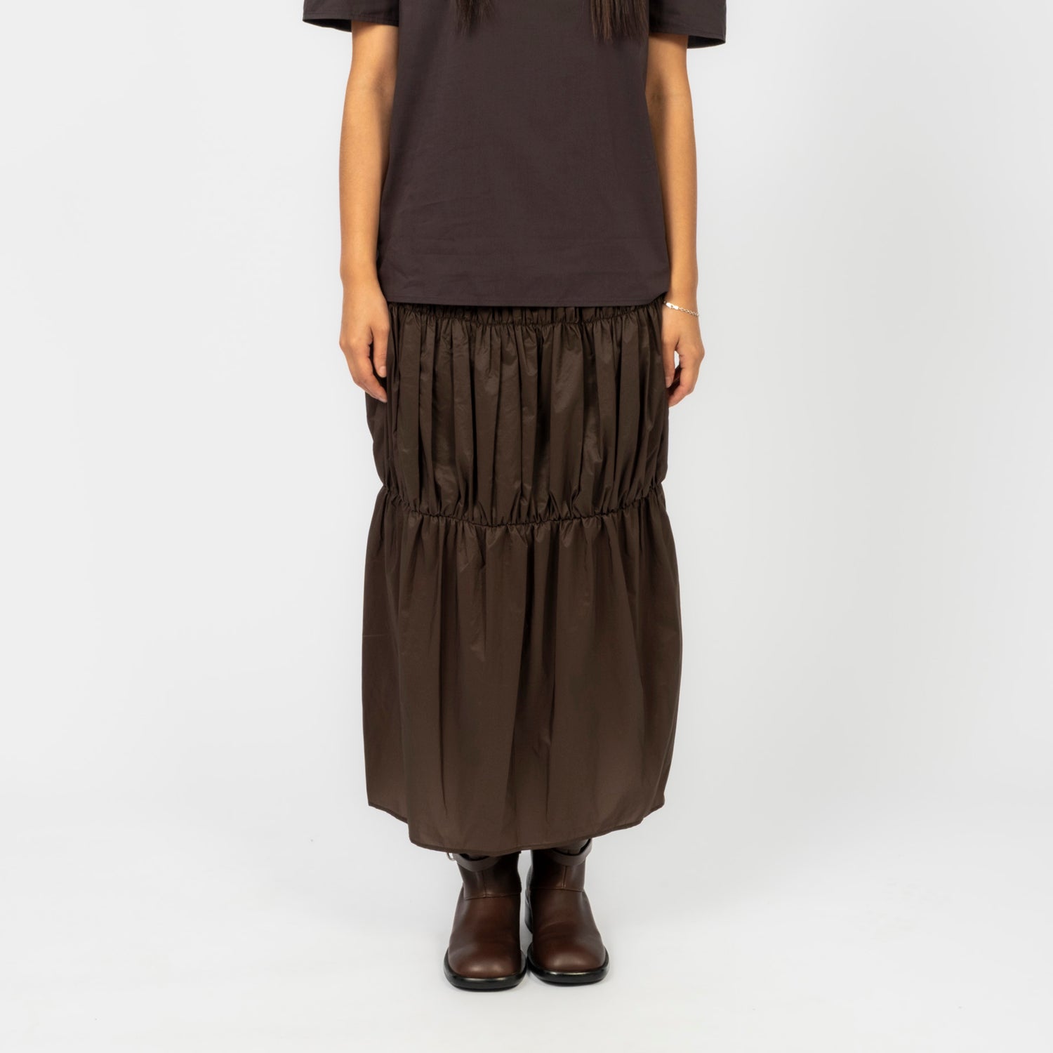 [AMOMENTO] NYLON SHIRRING SKIRT _ BROWN