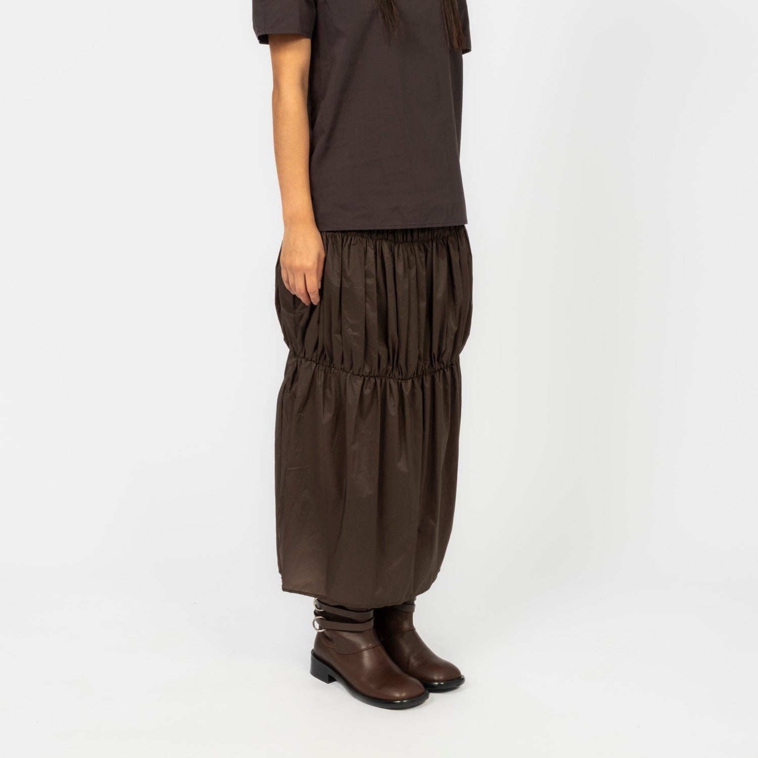 [AMOMENTO] NYLON SHIRRING SKIRT _ BROWN