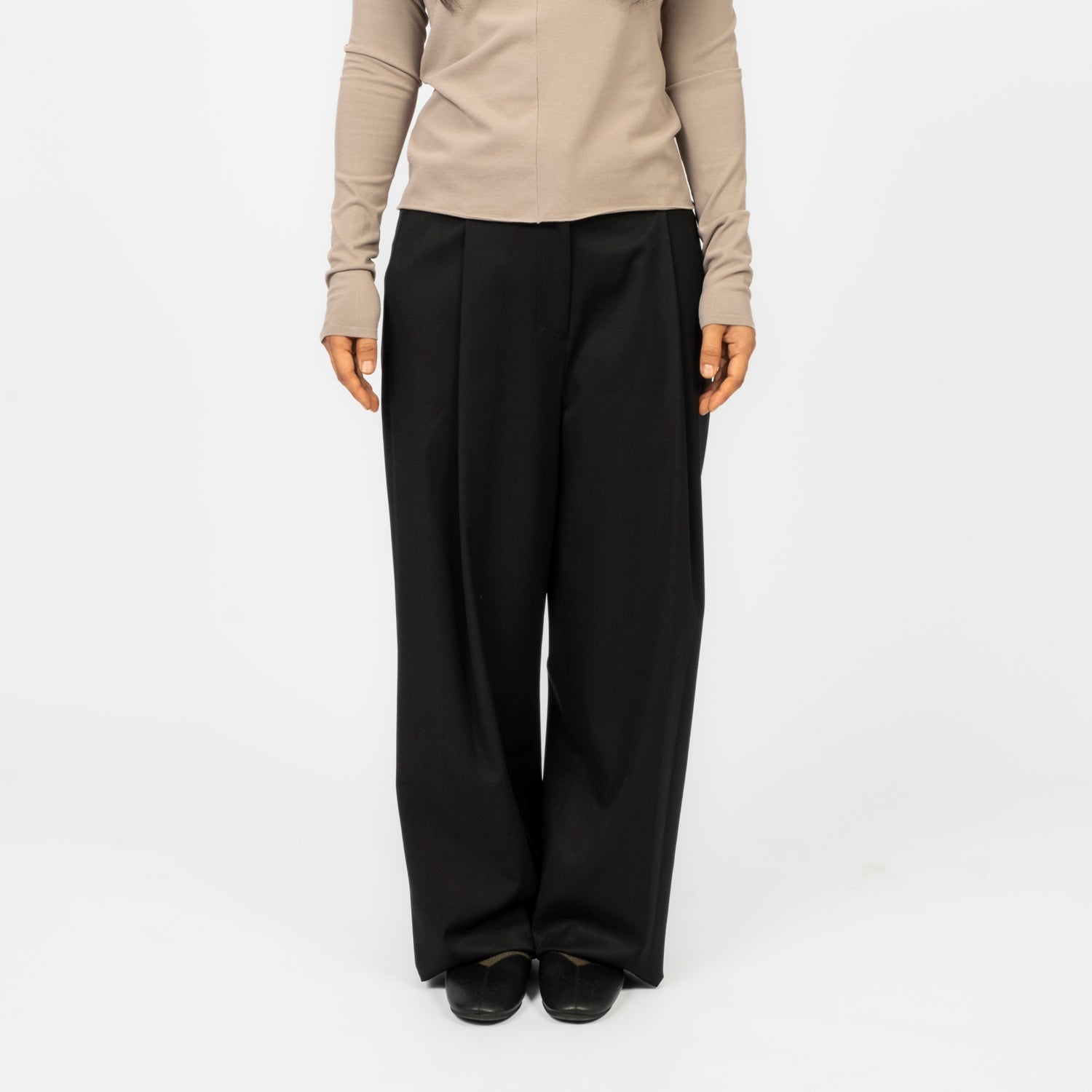 [AMOMENTO] WIDE TUCK PANTS _ BLACK
