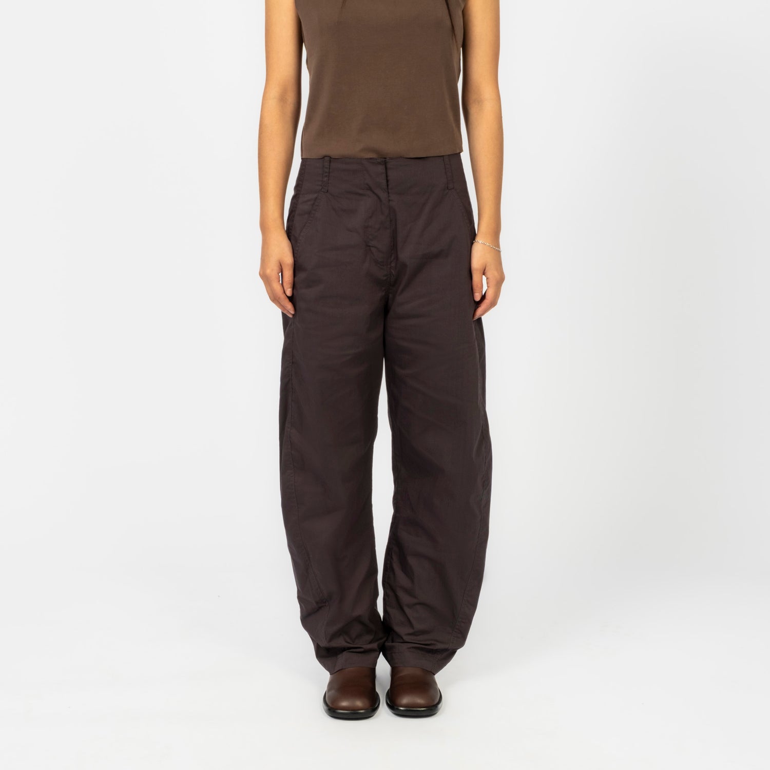 [AMOMENTO] CURVED PANTS _ CHARCOAL