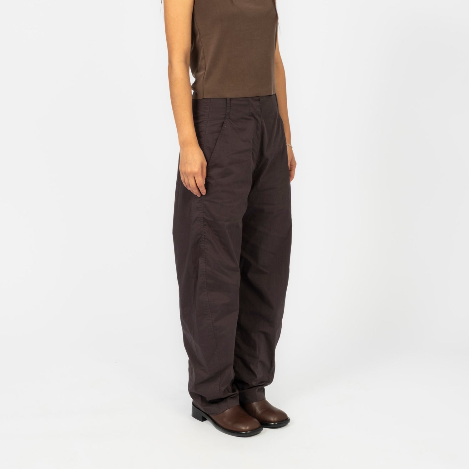 [AMOMENTO] CURVED PANTS _ CHARCOAL