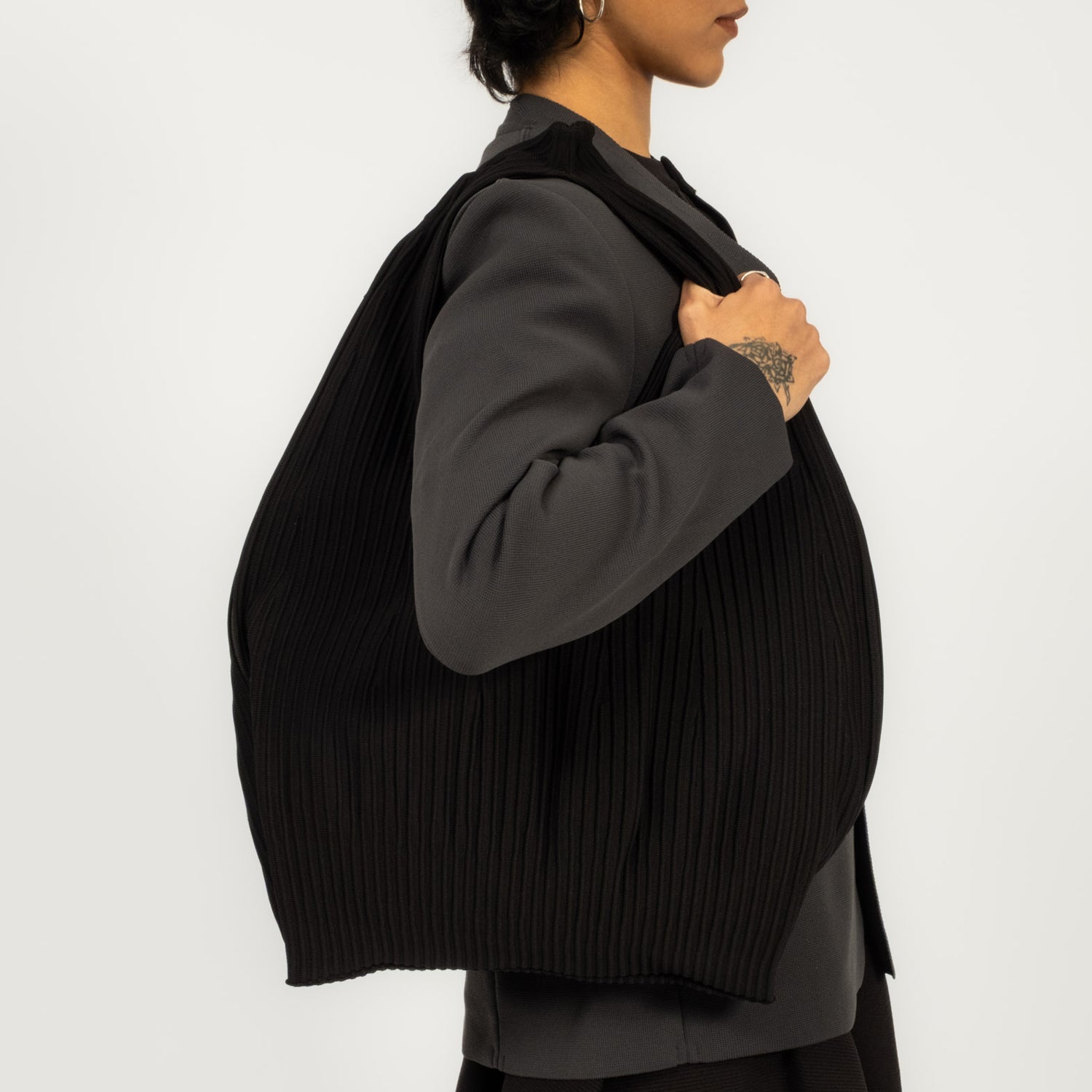 [CFCL] CF010AG173 HYPHA SHOULDER BAG _ BLACK