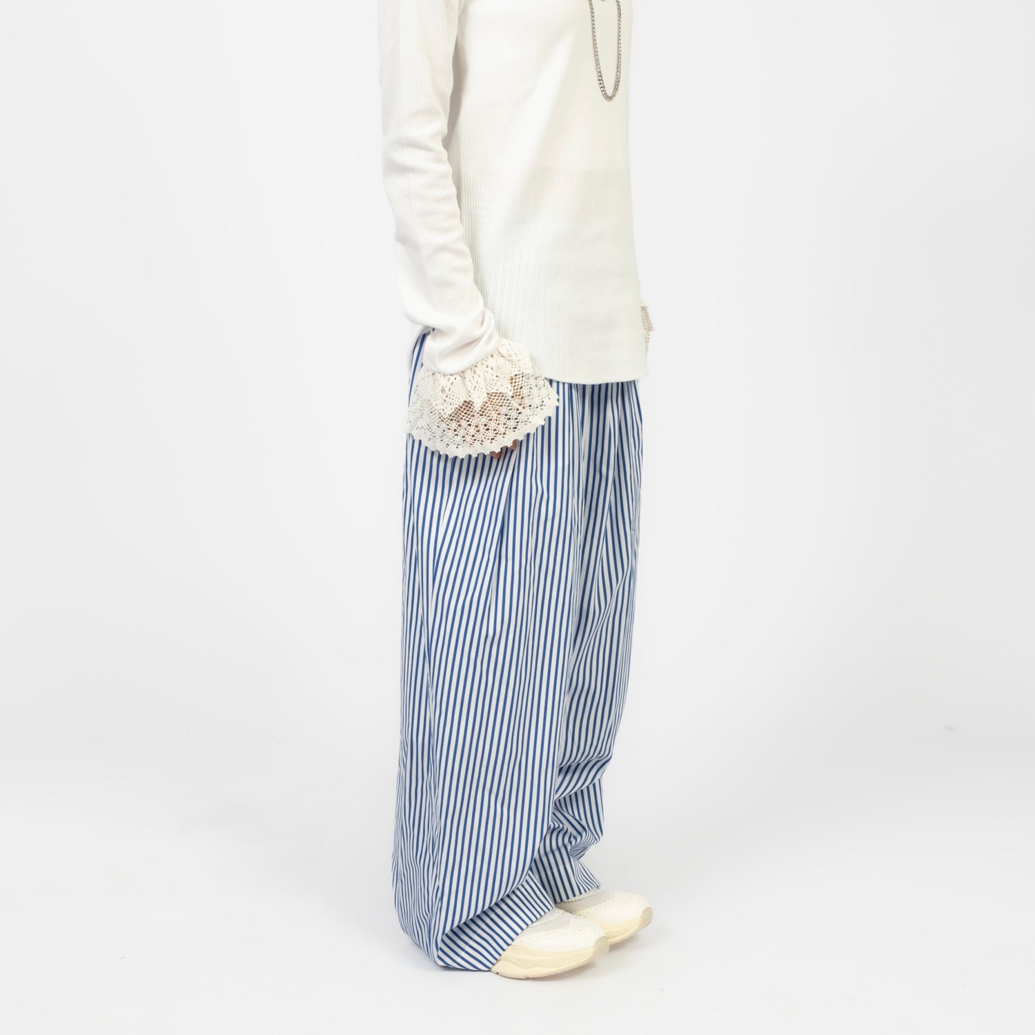 [RHODOLIRION] TRACK BALLOON PANTS STRIPE _ OFF WHITE