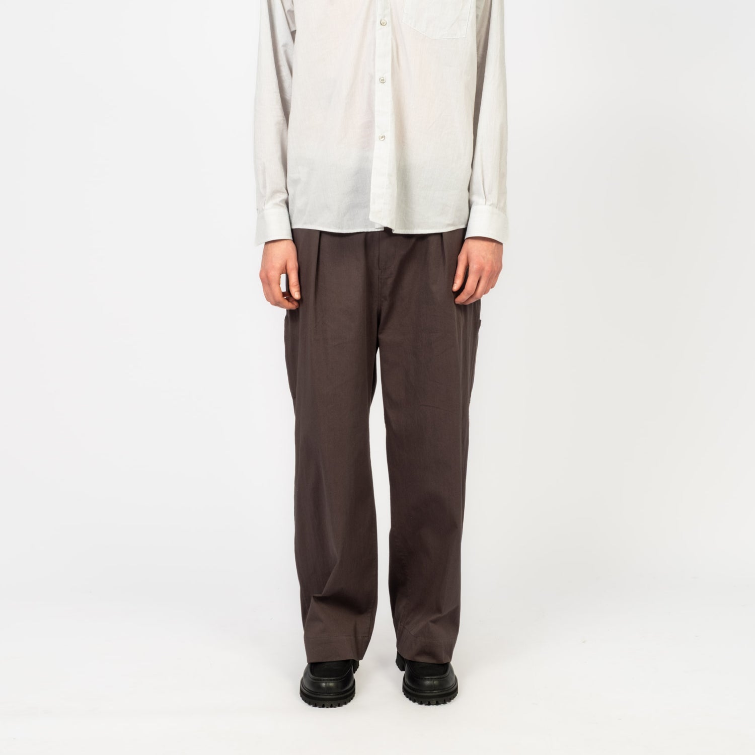 [KUNI] PLEATS WORK PANTS _ CHARCOAL
