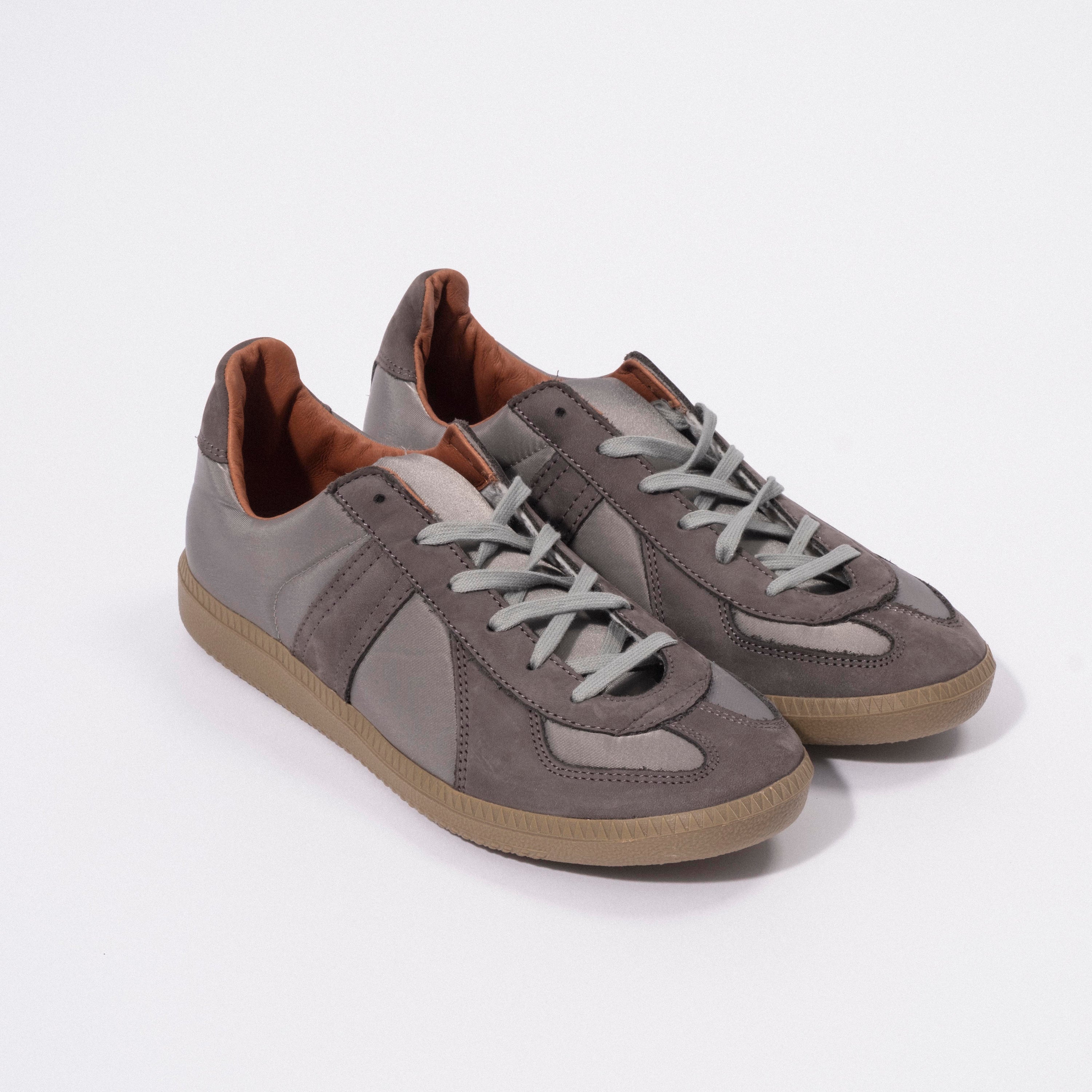 [REPRODUCTION OF FOUND] GERMAN MILITARY TRAINER _ GREY