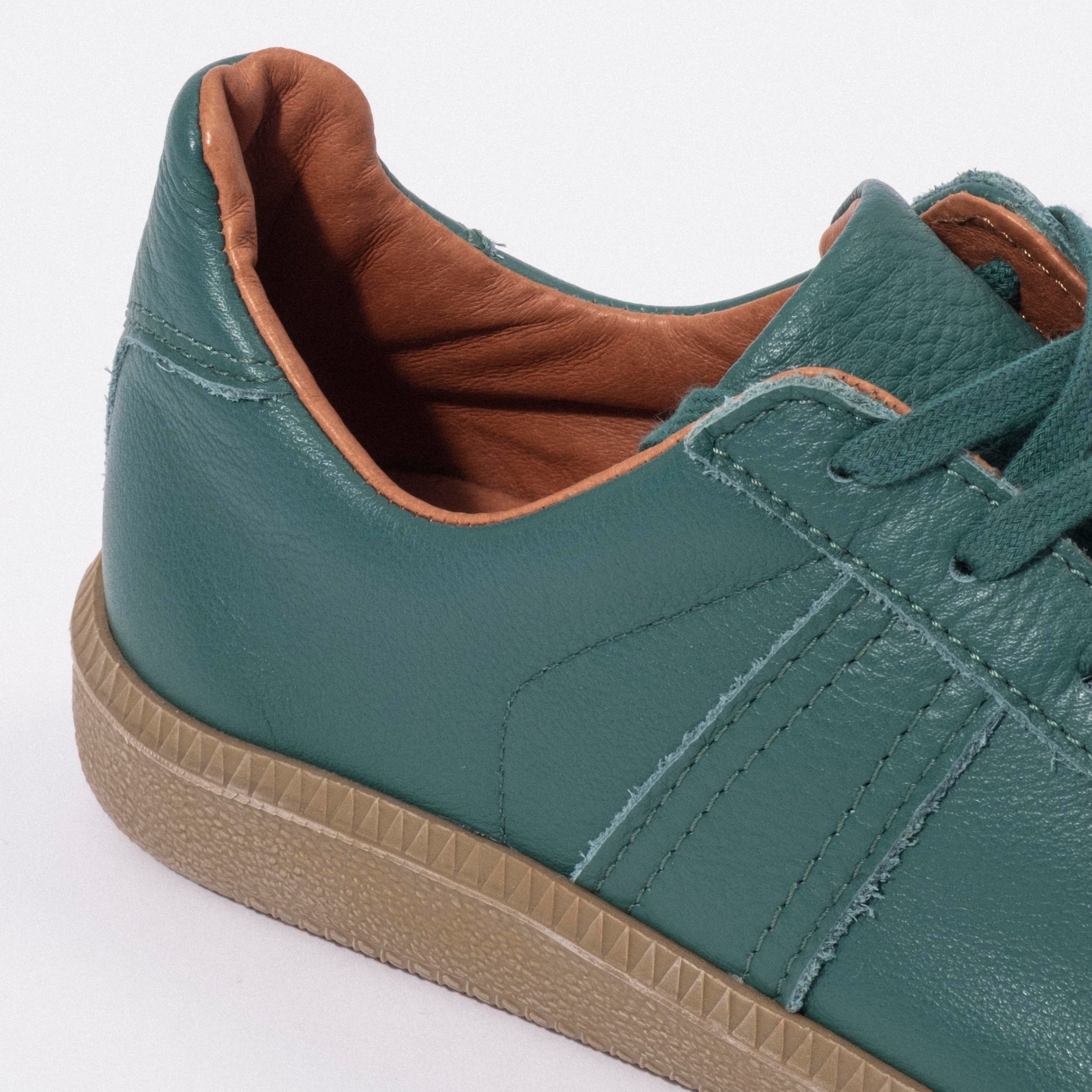 REPRODUCTION OF FOUND] GERMAN MILITARY TRAINER _ GREEN