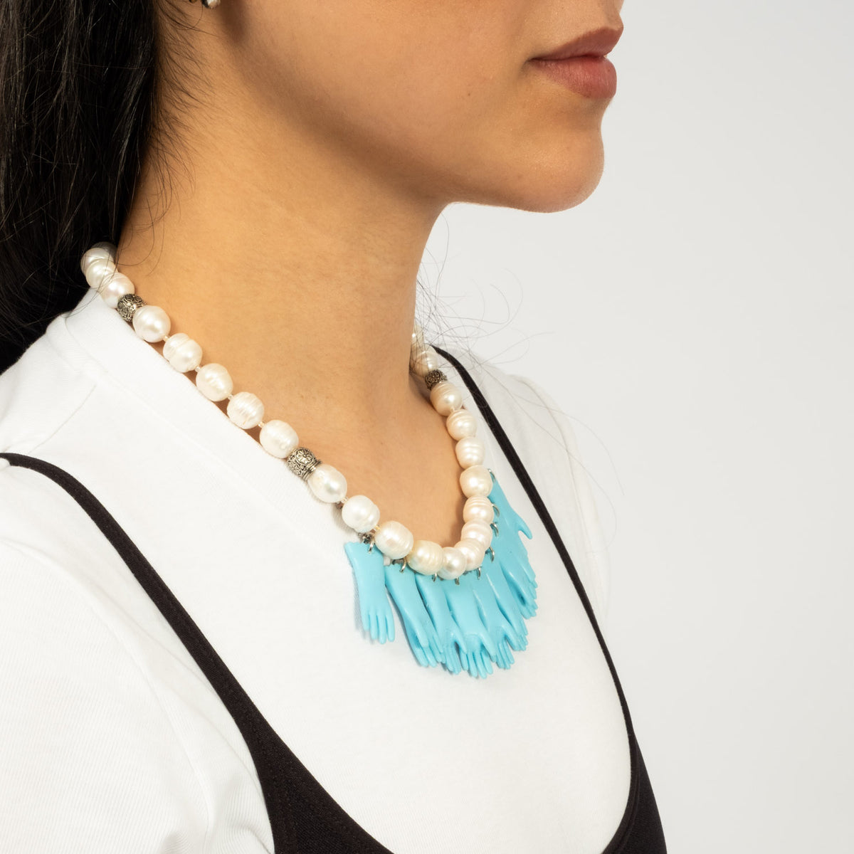 [52HZ LAB] GLOVES NECKLACE