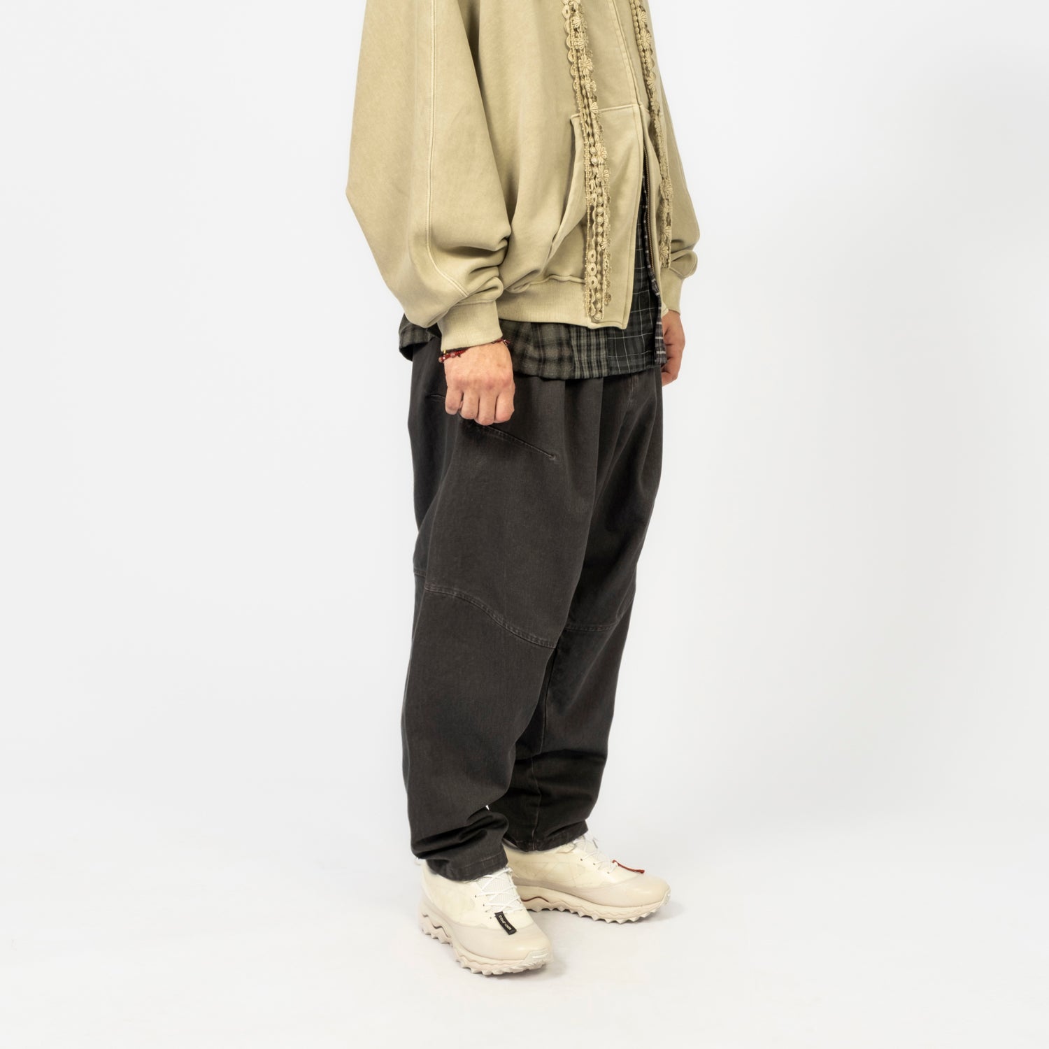 [AJOBYAJO] CATIONIC WASHED COTTON PANTS _ CHAROCAL