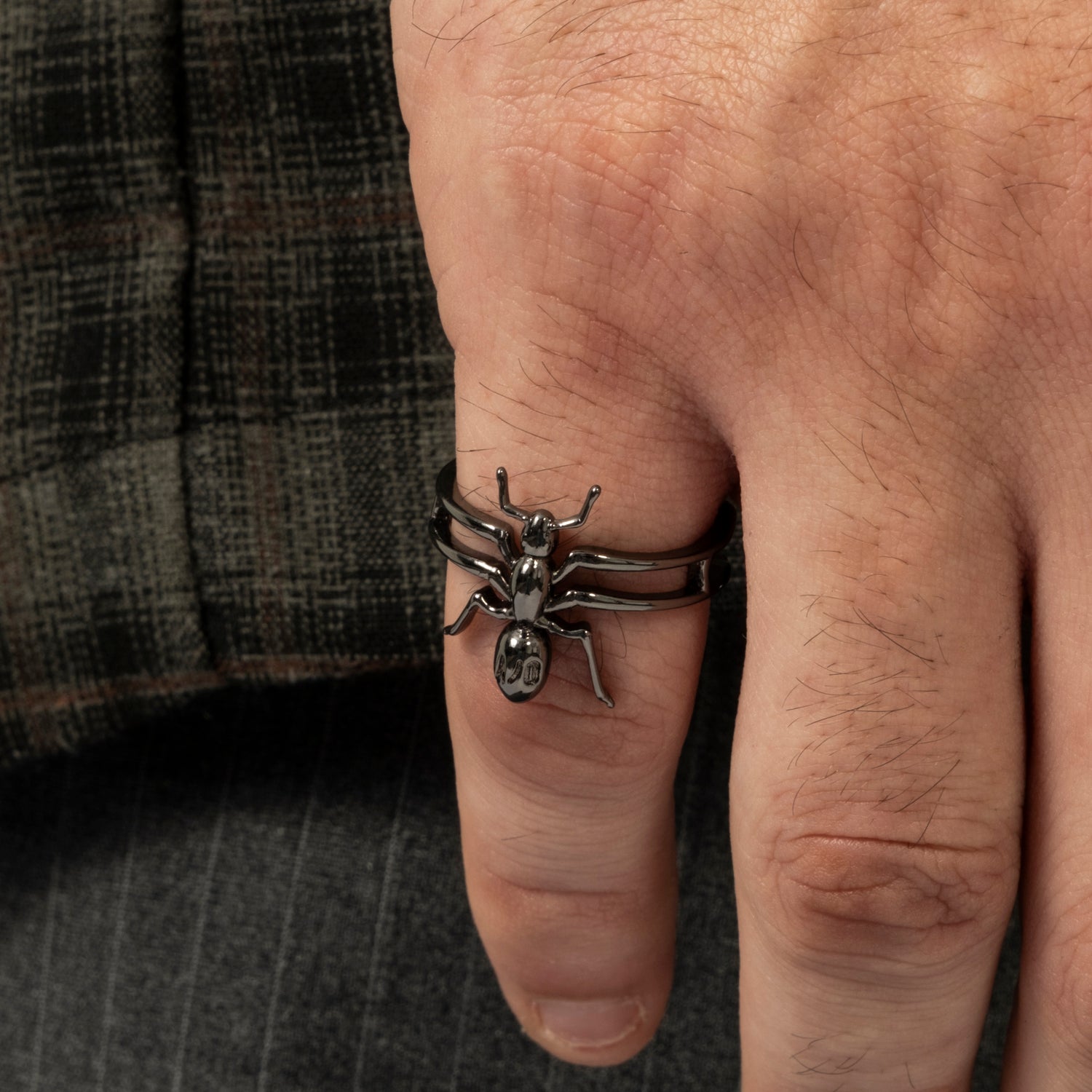 [AJOBYAJO] CREEPY-CRAWLY RING _ BLACK