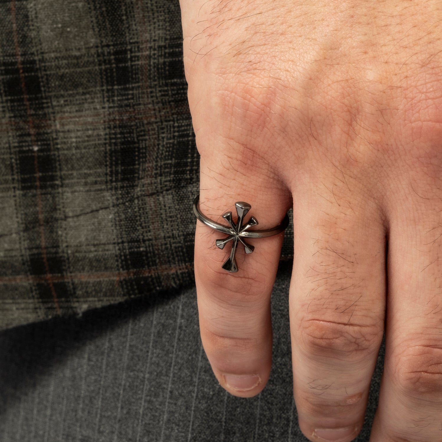 [AJOBYAJO] CROSS SYMBOL RING _ BLACK