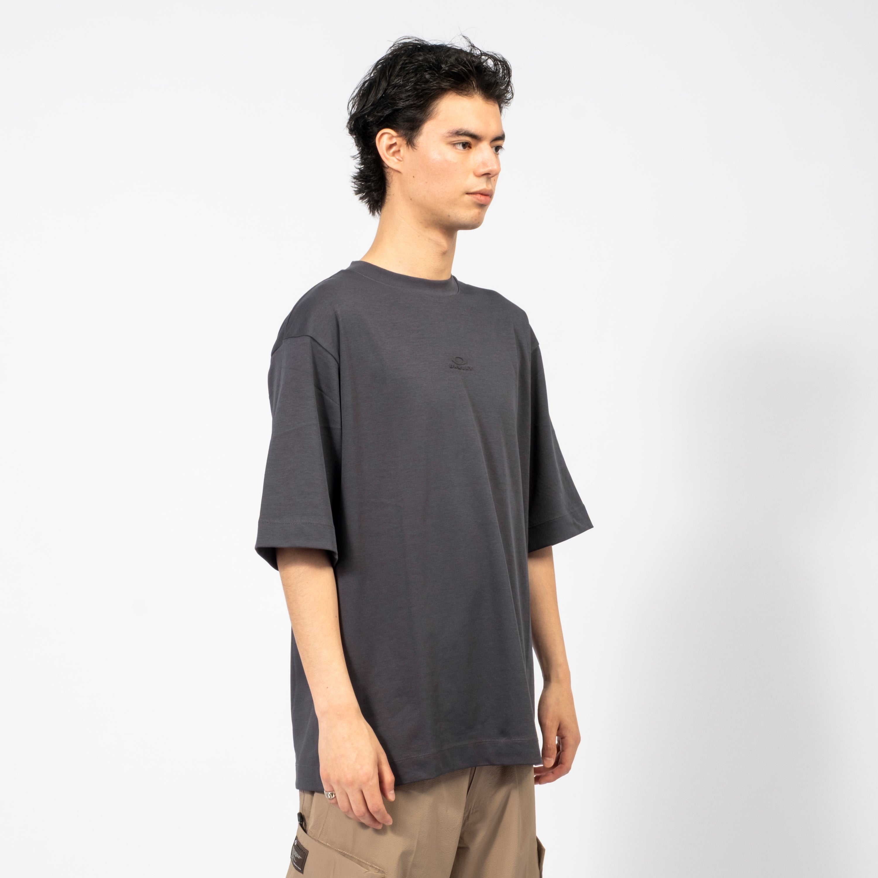 [OAKLEY] RESERVE ELLIPSE TEE _ GRAPHITE