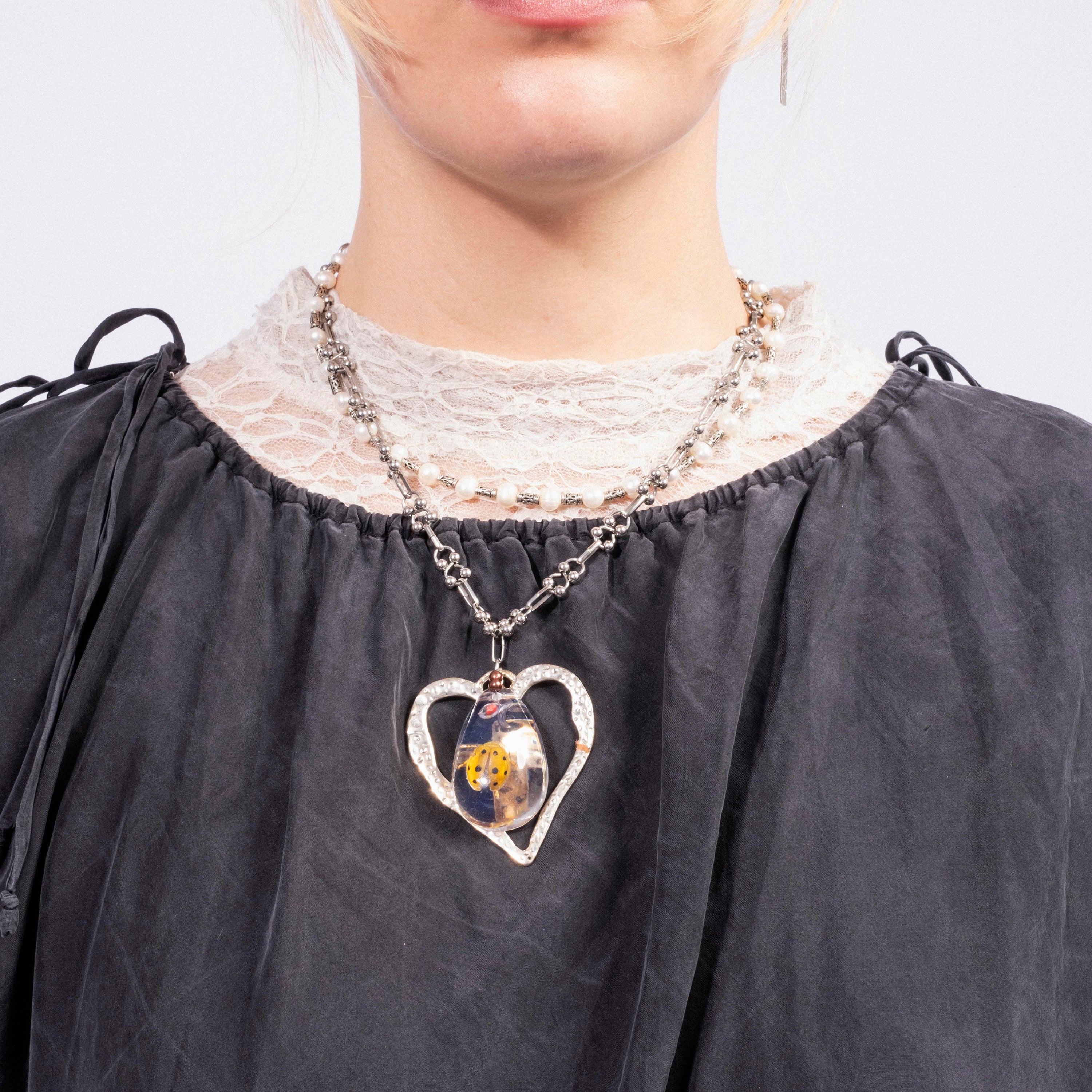[52HZ LAB] MISS VEE NECKLACE