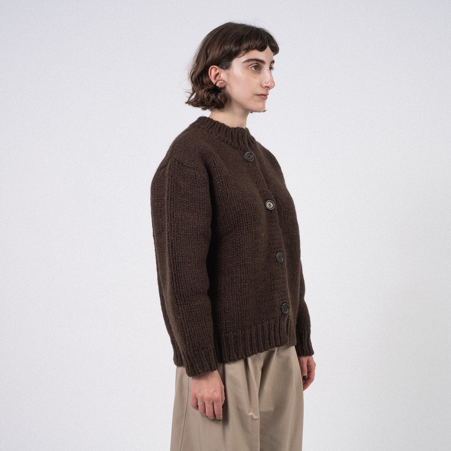 [AMOMENTO] HAND KNITTED CARDIGAN _ DARK BROWN