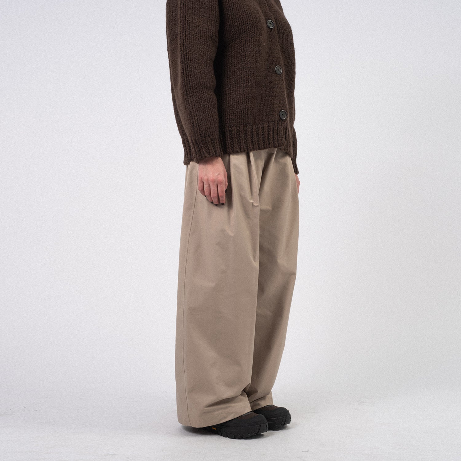 [AMOMENTO] TWO TUCK BALLOON PANTS _ BEIGE