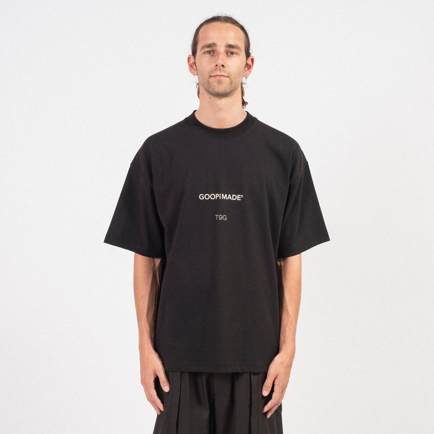 [GOOPiMADE x AES x T9G] “G.A.T-01T” OVERSIZED TRI-LOGO TEE _ BLACK