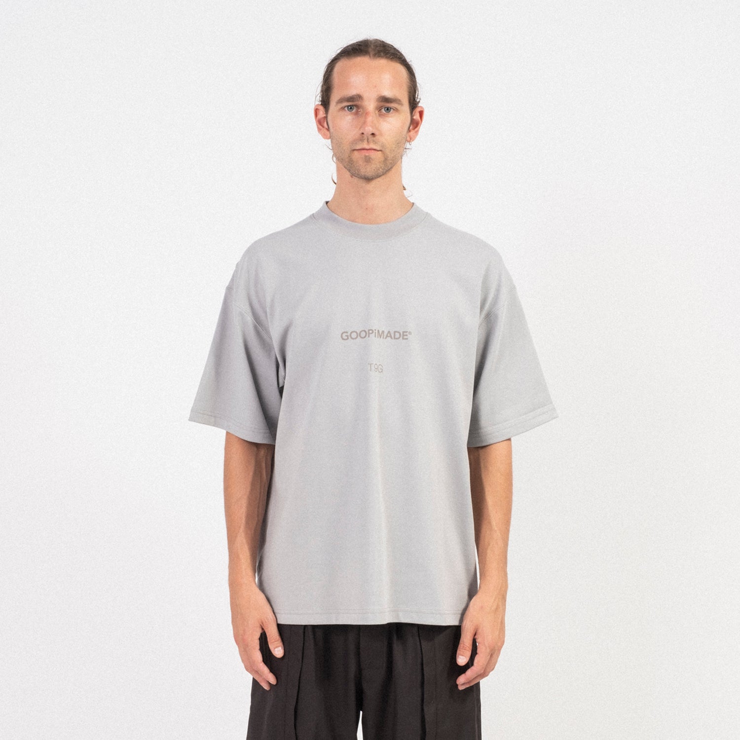 [GOOPiMADE x AES x T9G] “G.A.T-01T” OVERSIZED TRI-LOGO TEE _ L-GREY