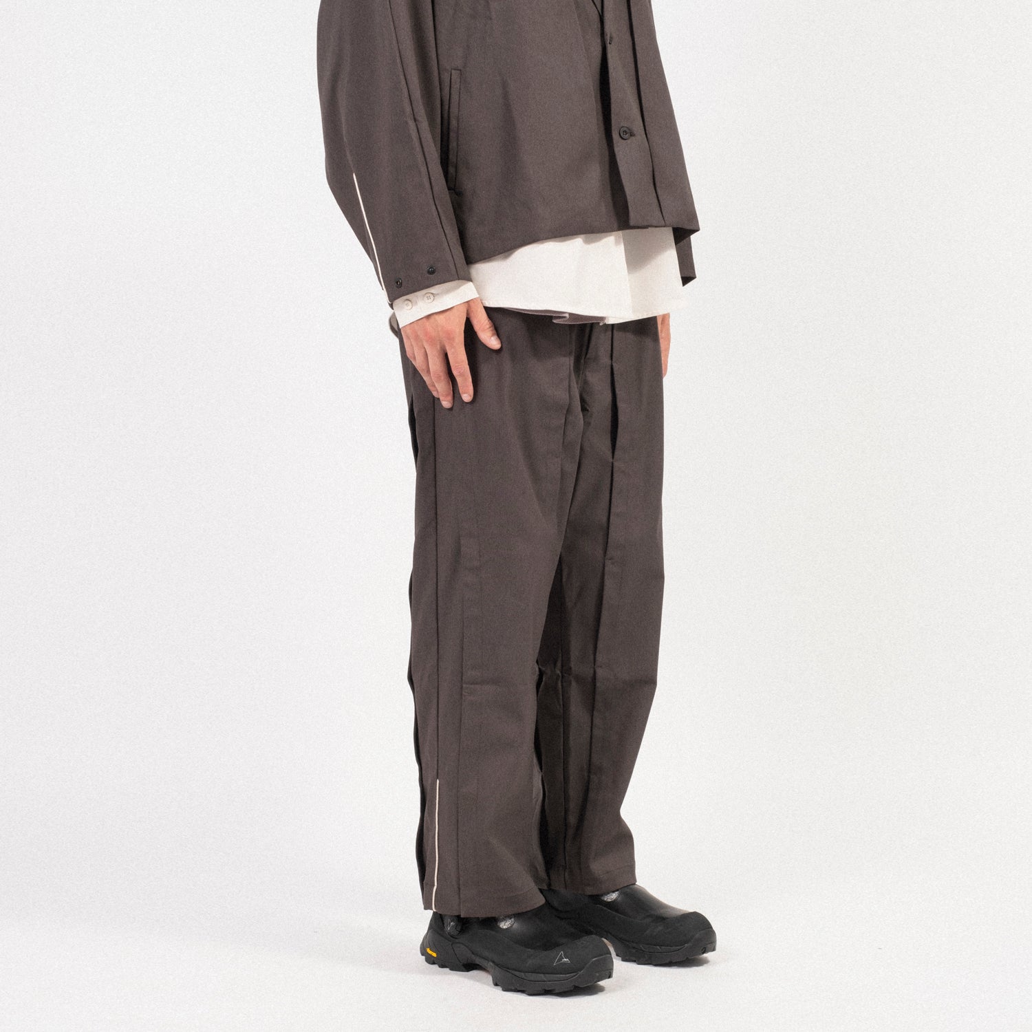 [GOOPiMADE x AES] “G.A.T-01P” SYNCHRONIZE UTILITY TROUSERS _ SHADOW