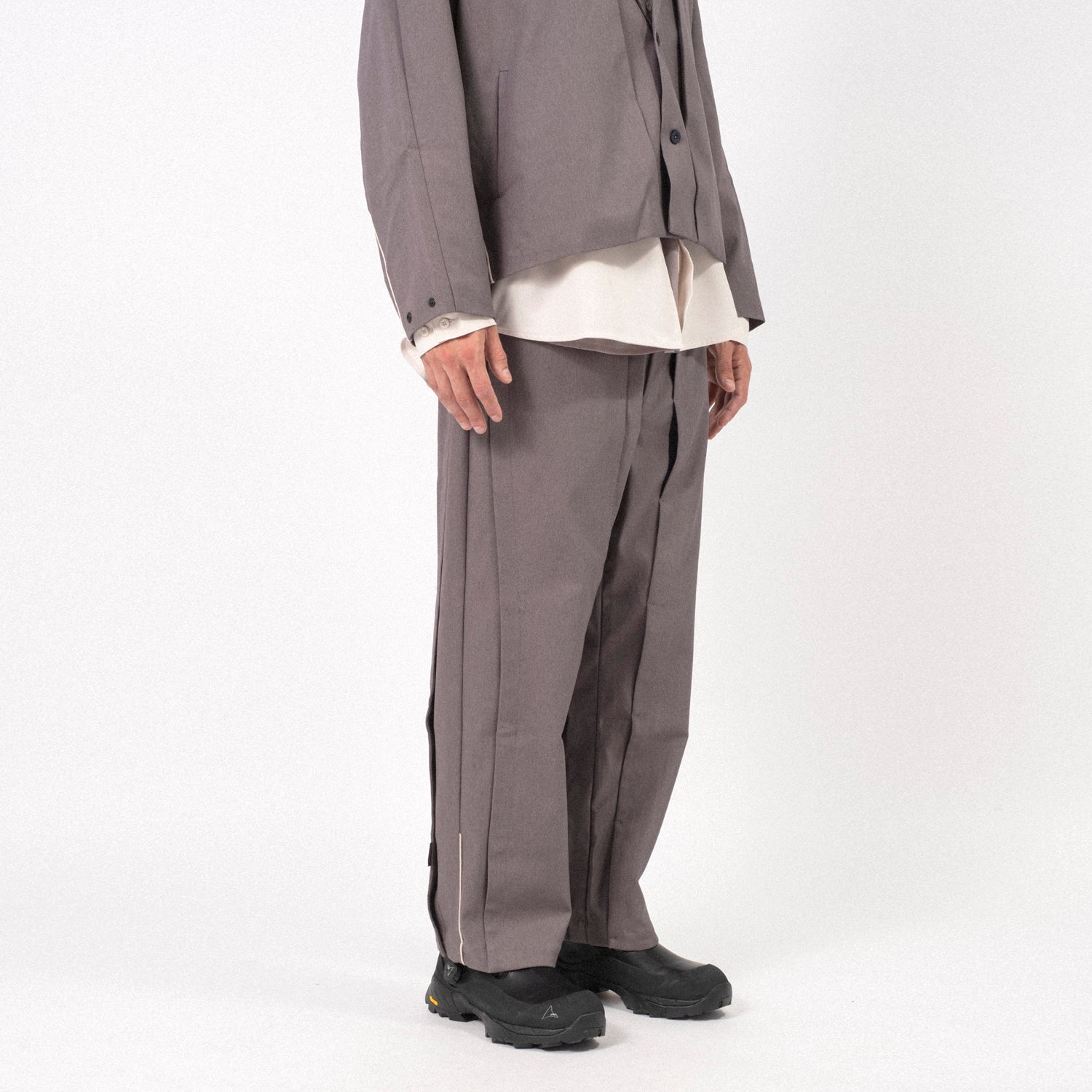 [GOOPiMADE x AES] “G.A.T-01P” SYNCHRONIZE UTILITY TROUSERS _ GREY