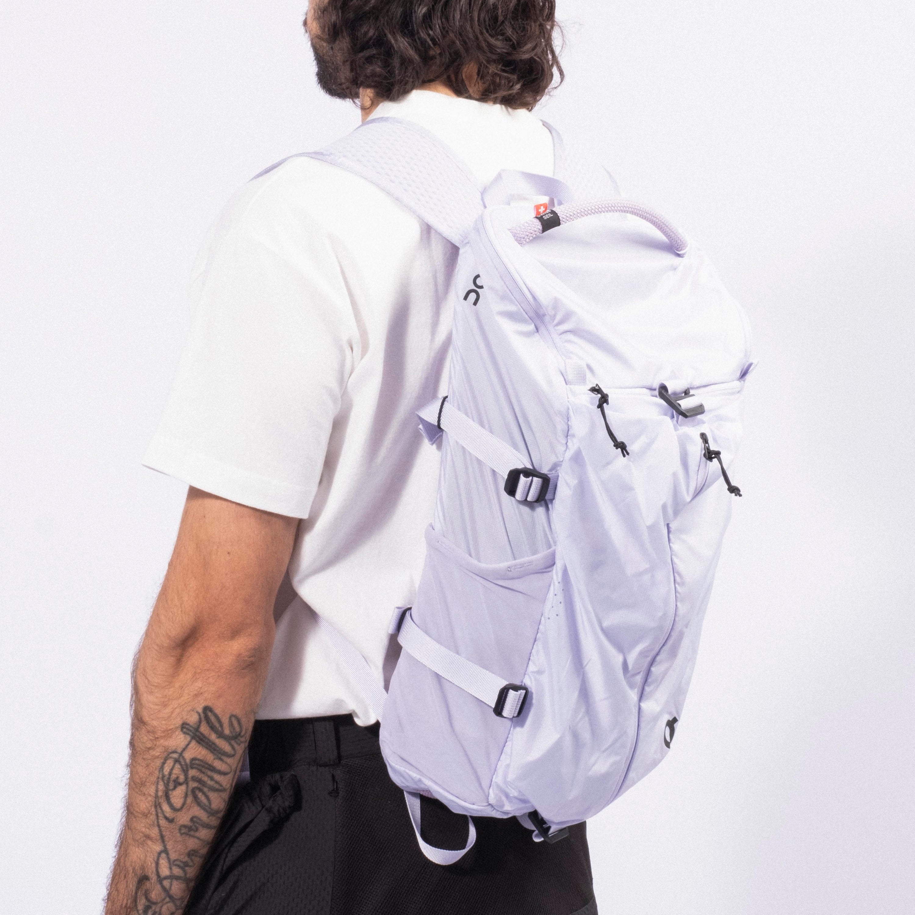 [ON RUNNING] SPEED PACK 18L LITE UNISEX _ THISTLE