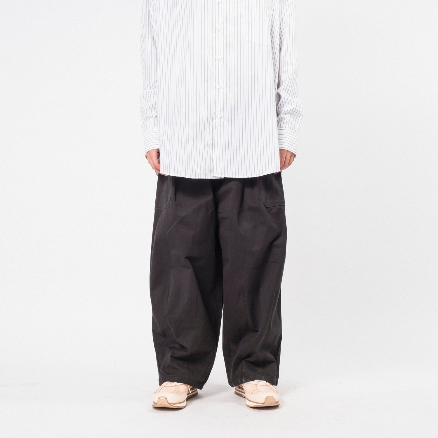 [IS-NESS] BALLOON BAKER PANTS _ BLACK