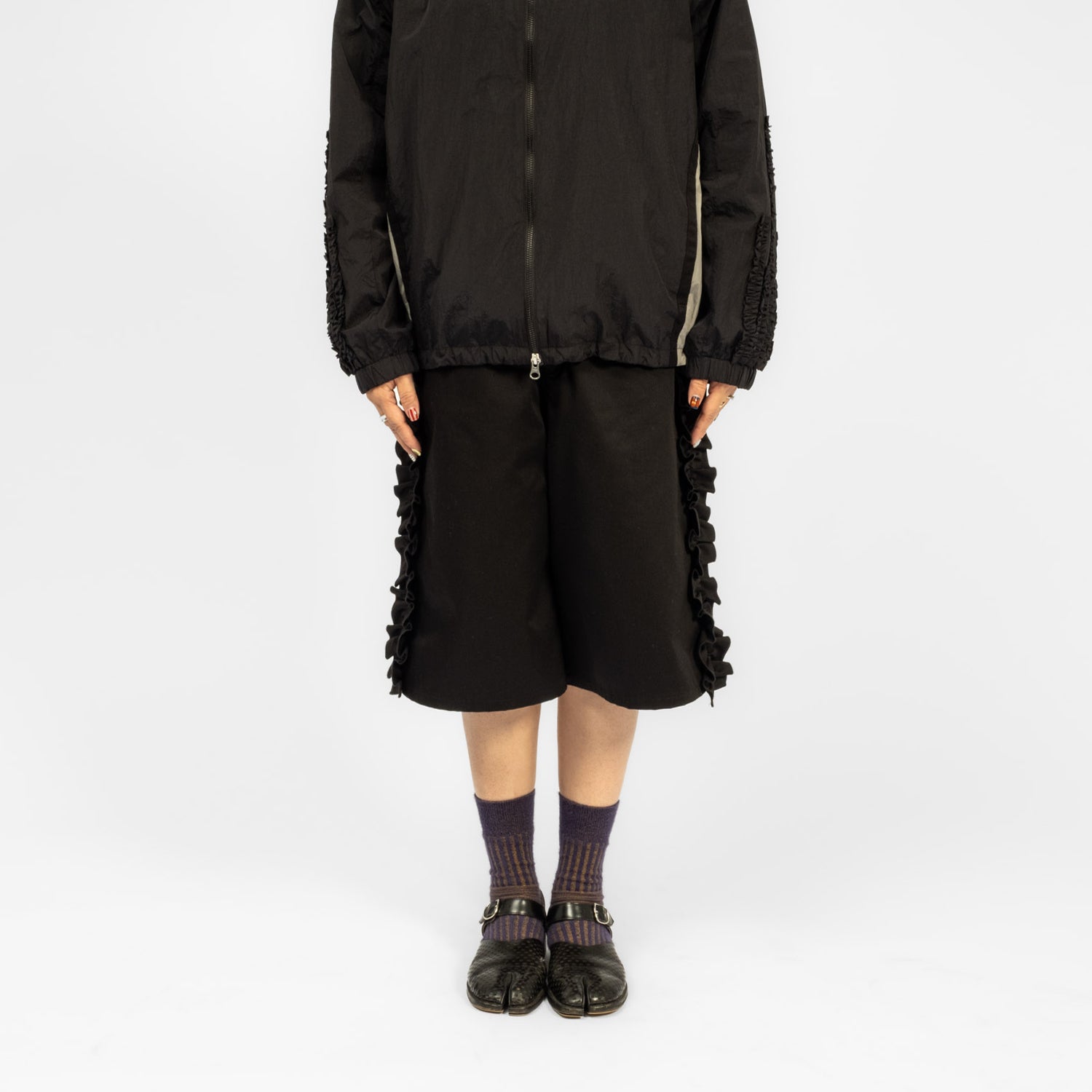 [NICK GEAR] FRILL CHINO SHORTS _ BLACK