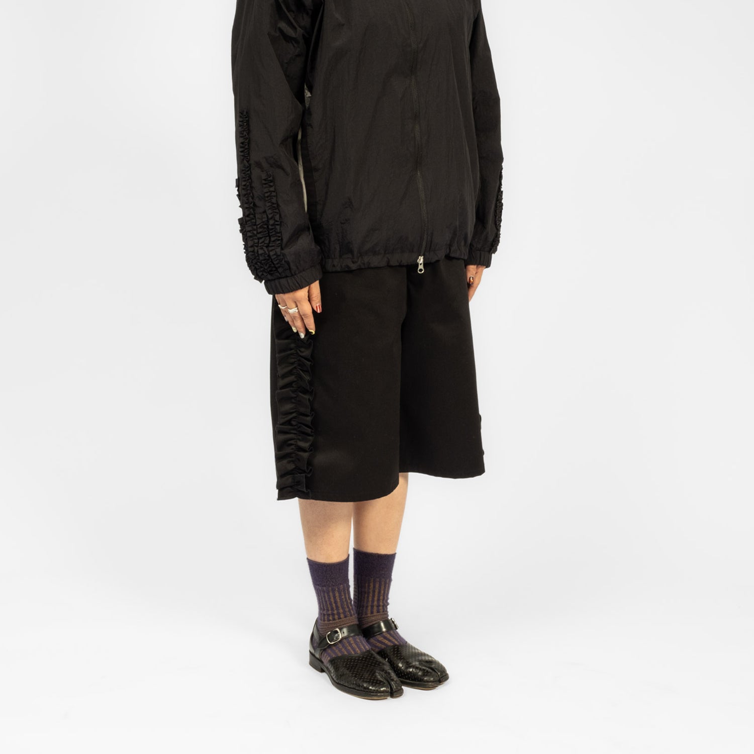 [NICK GEAR] FRILL CHINO SHORTS _ BLACK