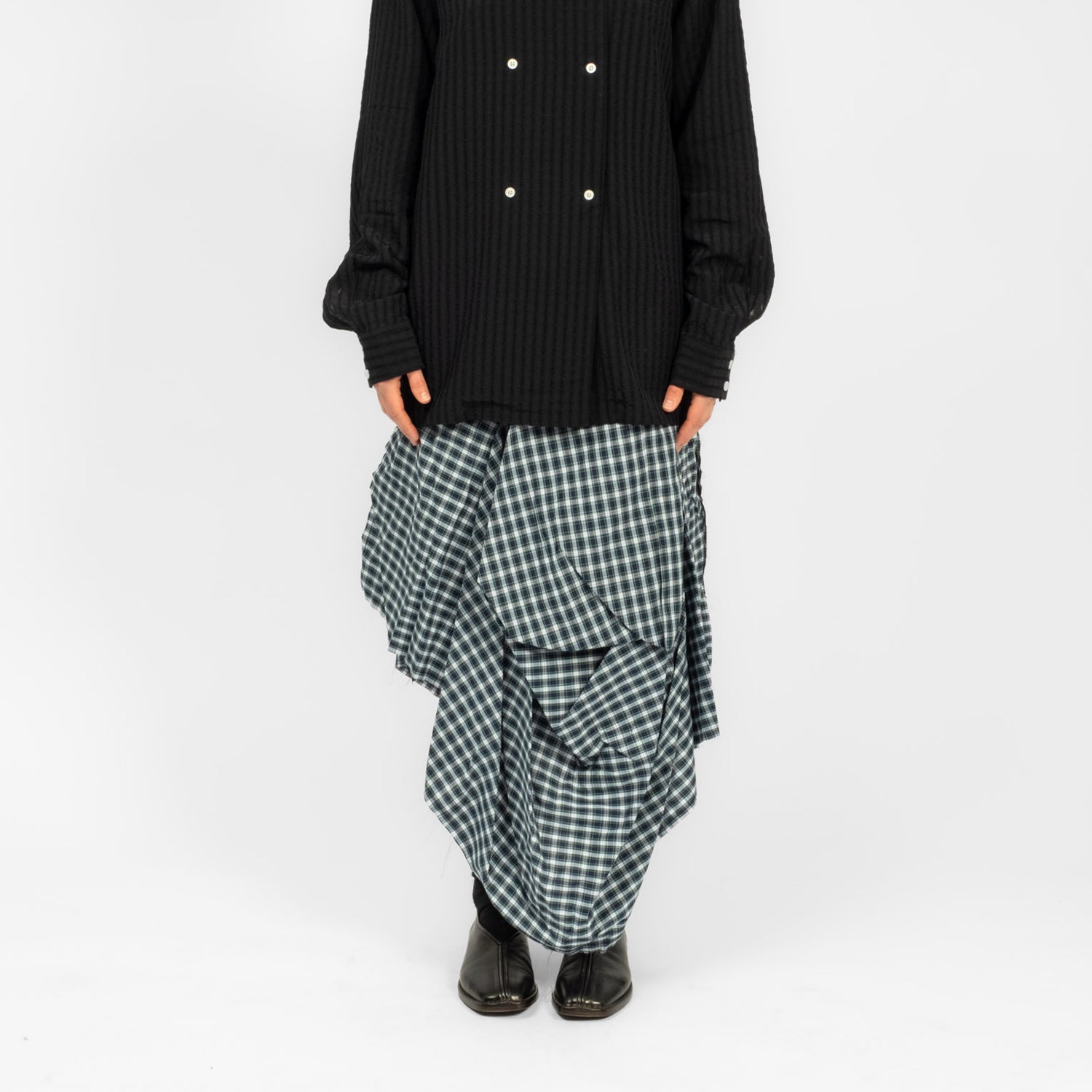 [KATE WALZ] UNMADE BED SKIRT