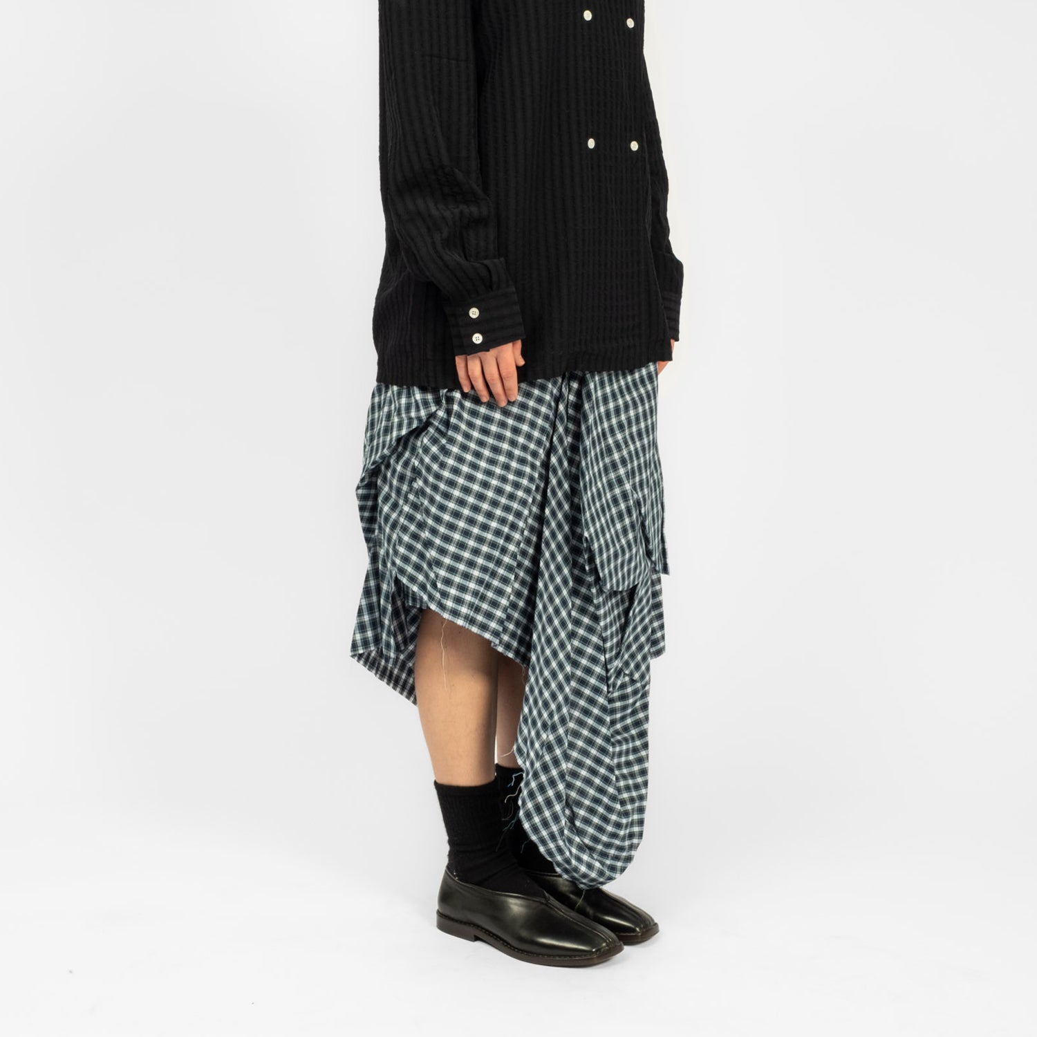 [KATE WALZ] UNMADE BED SKIRT