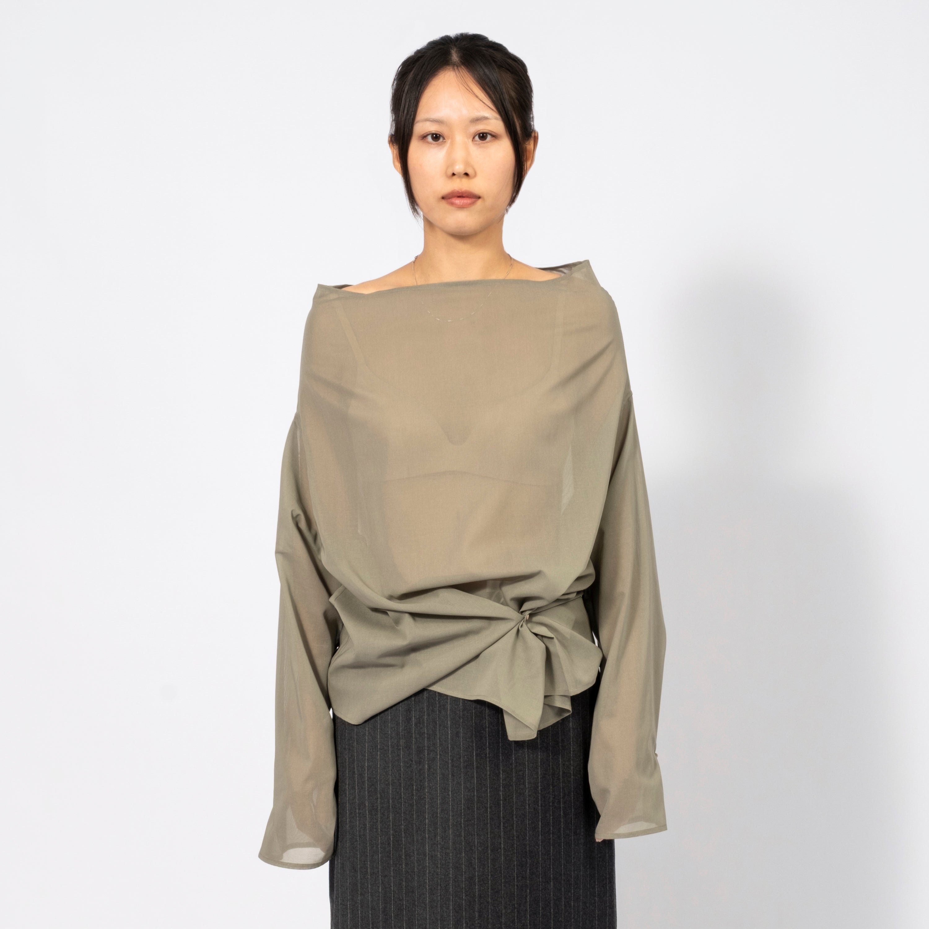 [AMOMENTO WOMEN] MOCK NECK TWO WAY BLOUSE _ GREY