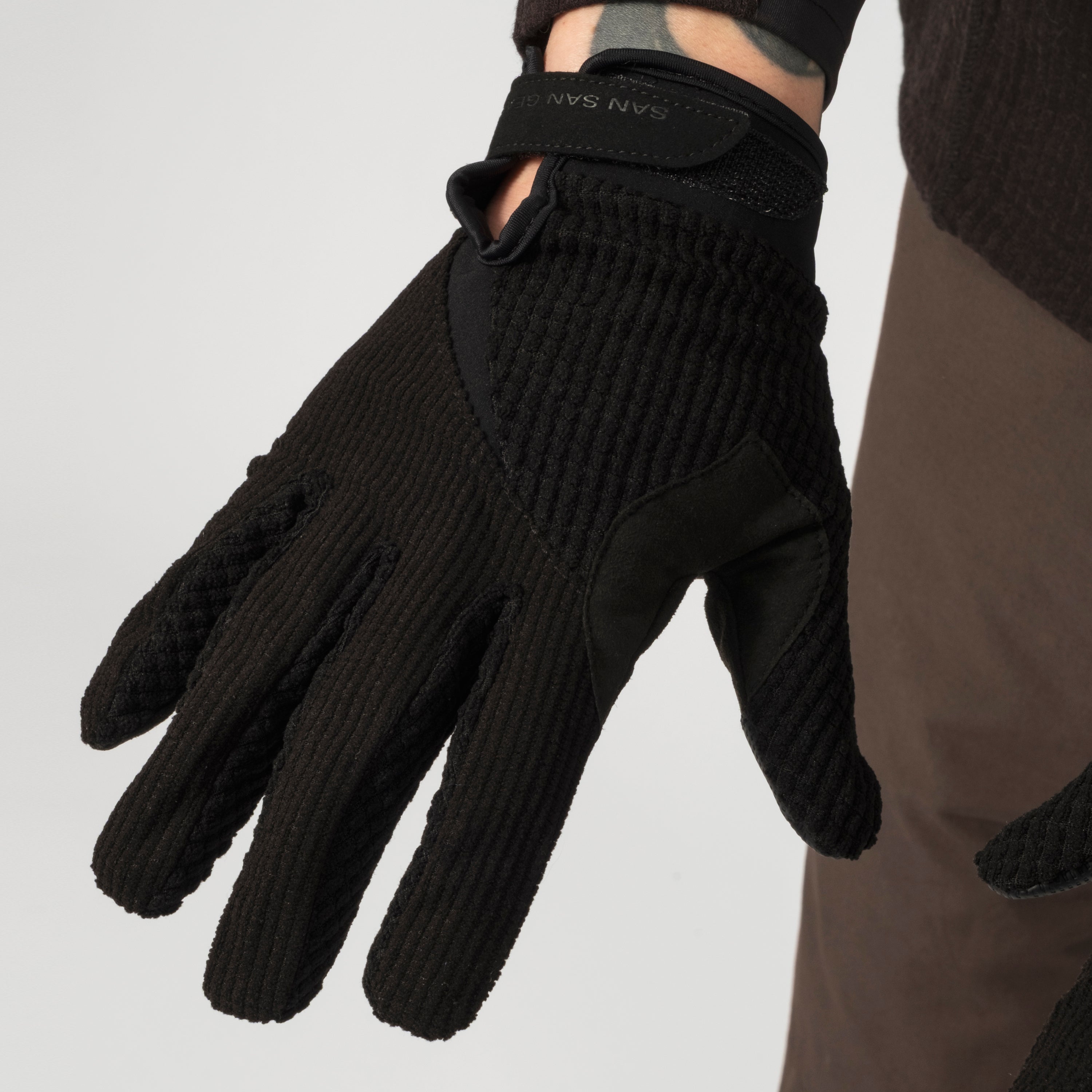 [SAN SAN GEAR] SLASH GLOVES _ BLACK