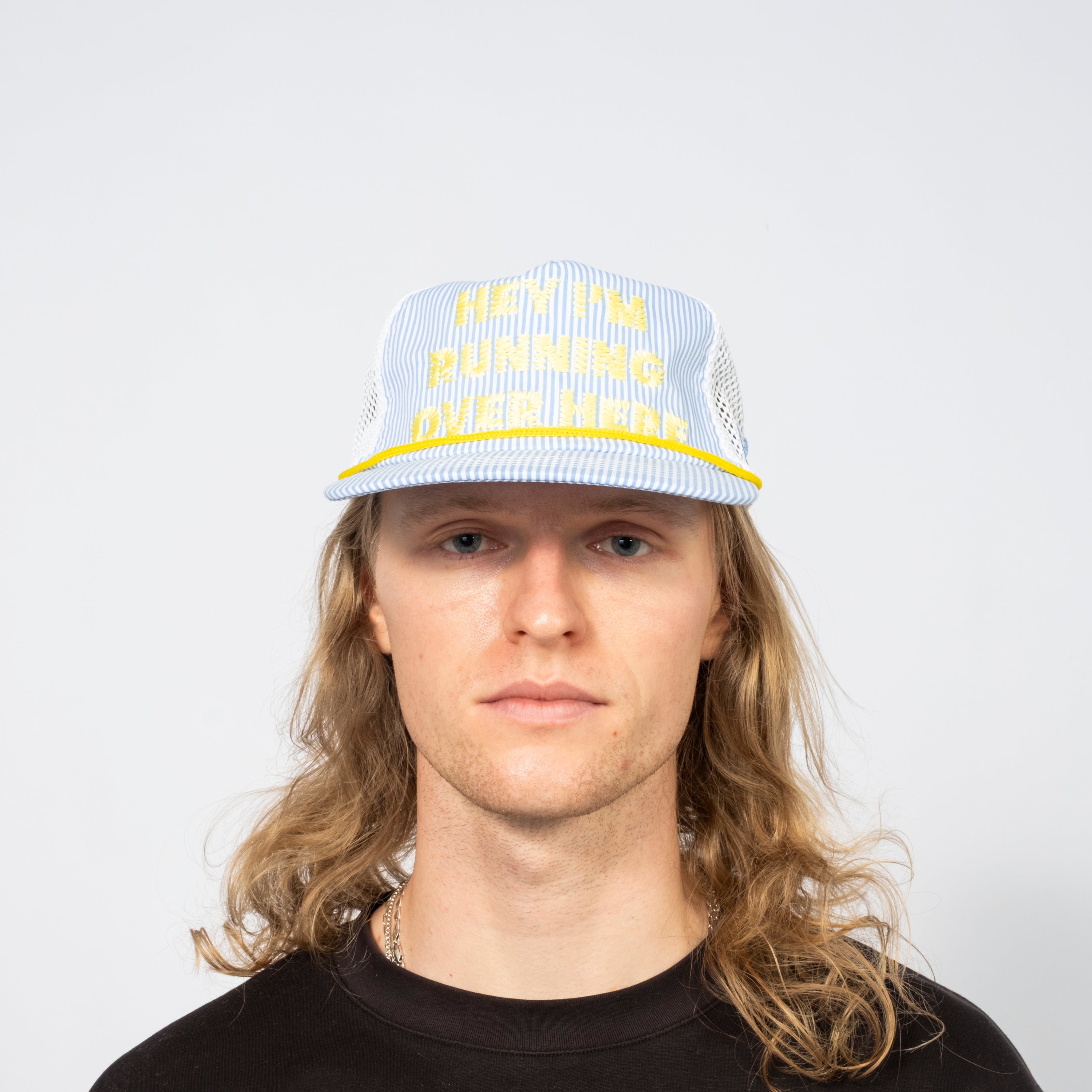 [ALEX ZONO] "HEY, IM RUNNING OVER HERE" TRUCKER _ BLUE STRIPE