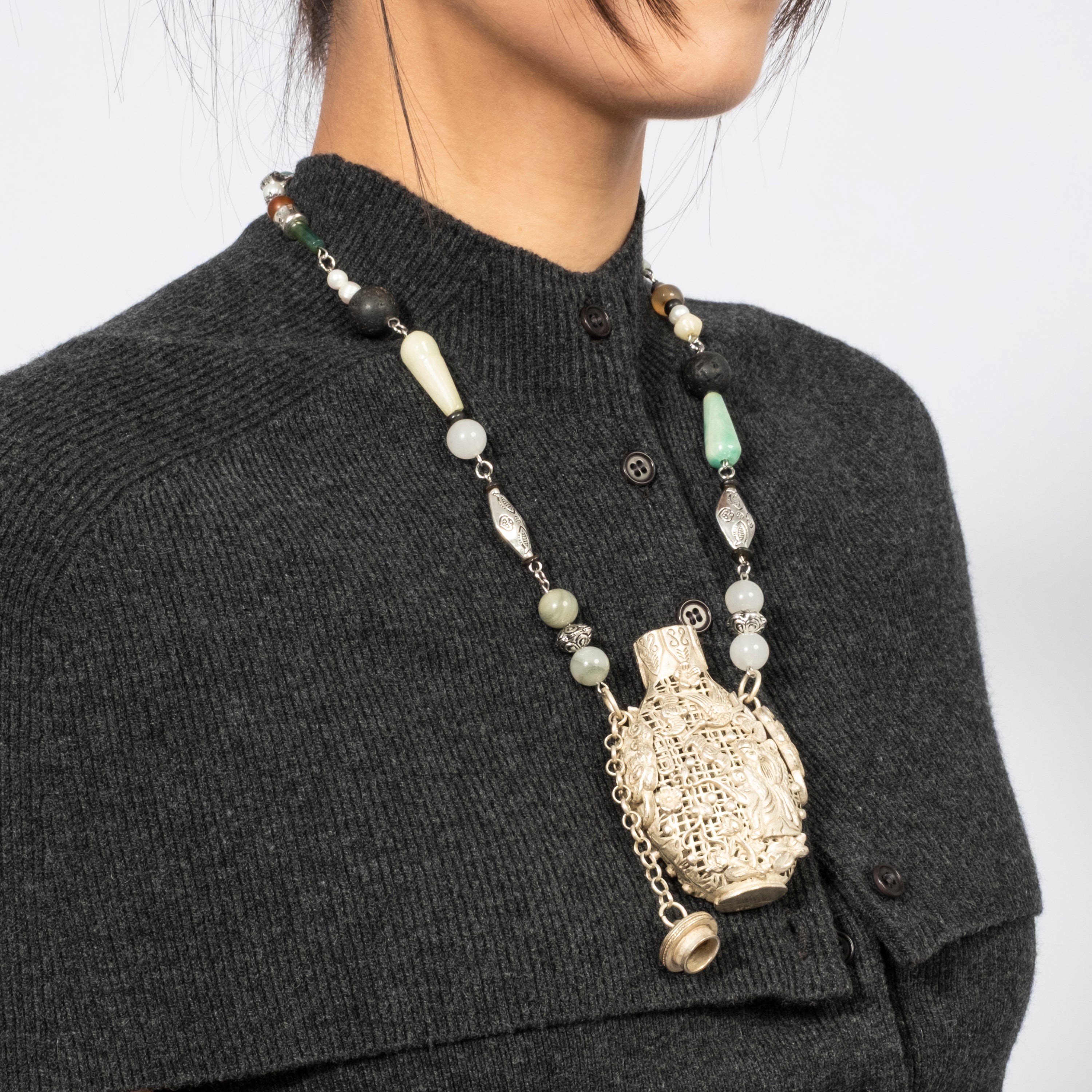[52HZ LAB] VASE NECKLACE