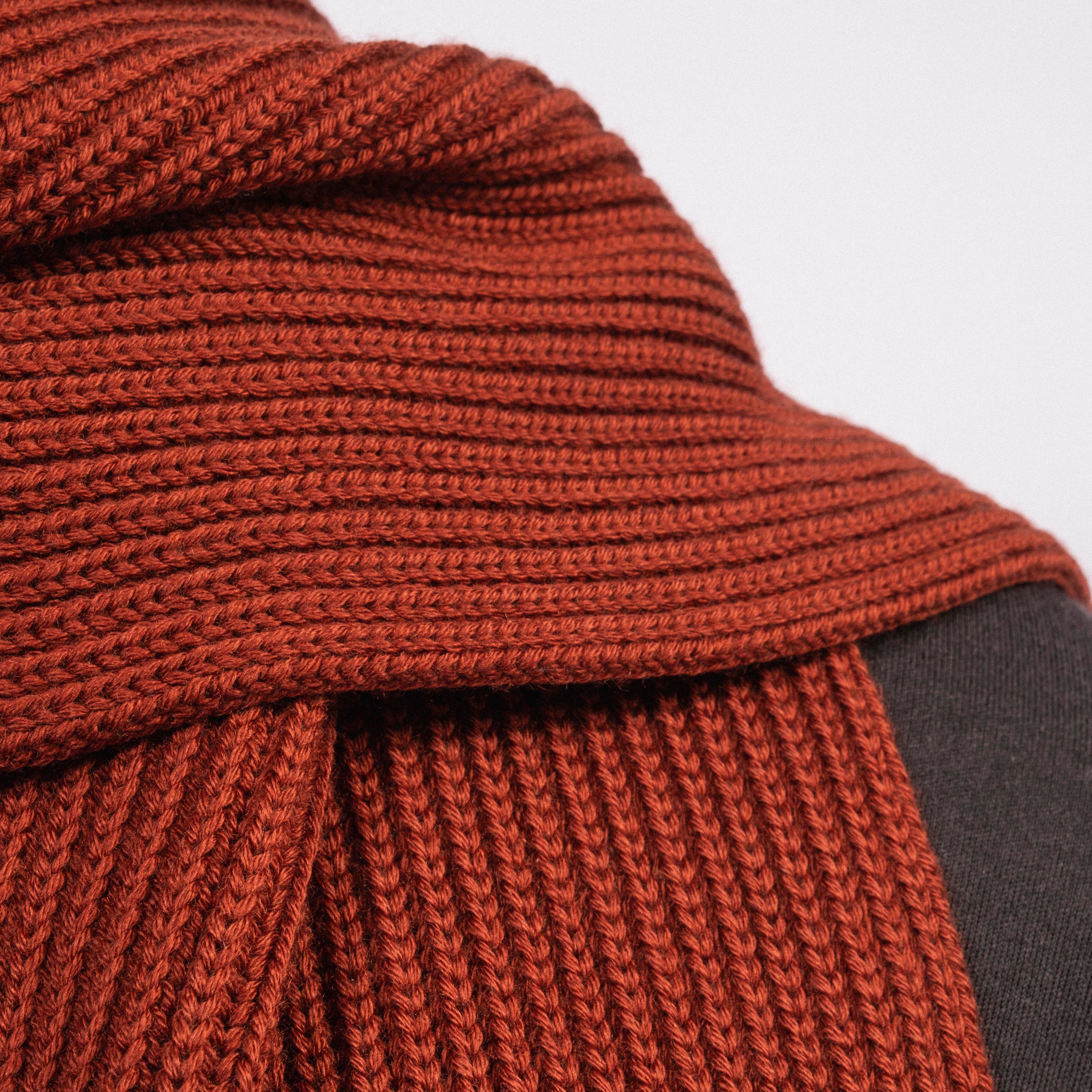 BATONER] SOLID WOOL MUFFLER _ BRICK