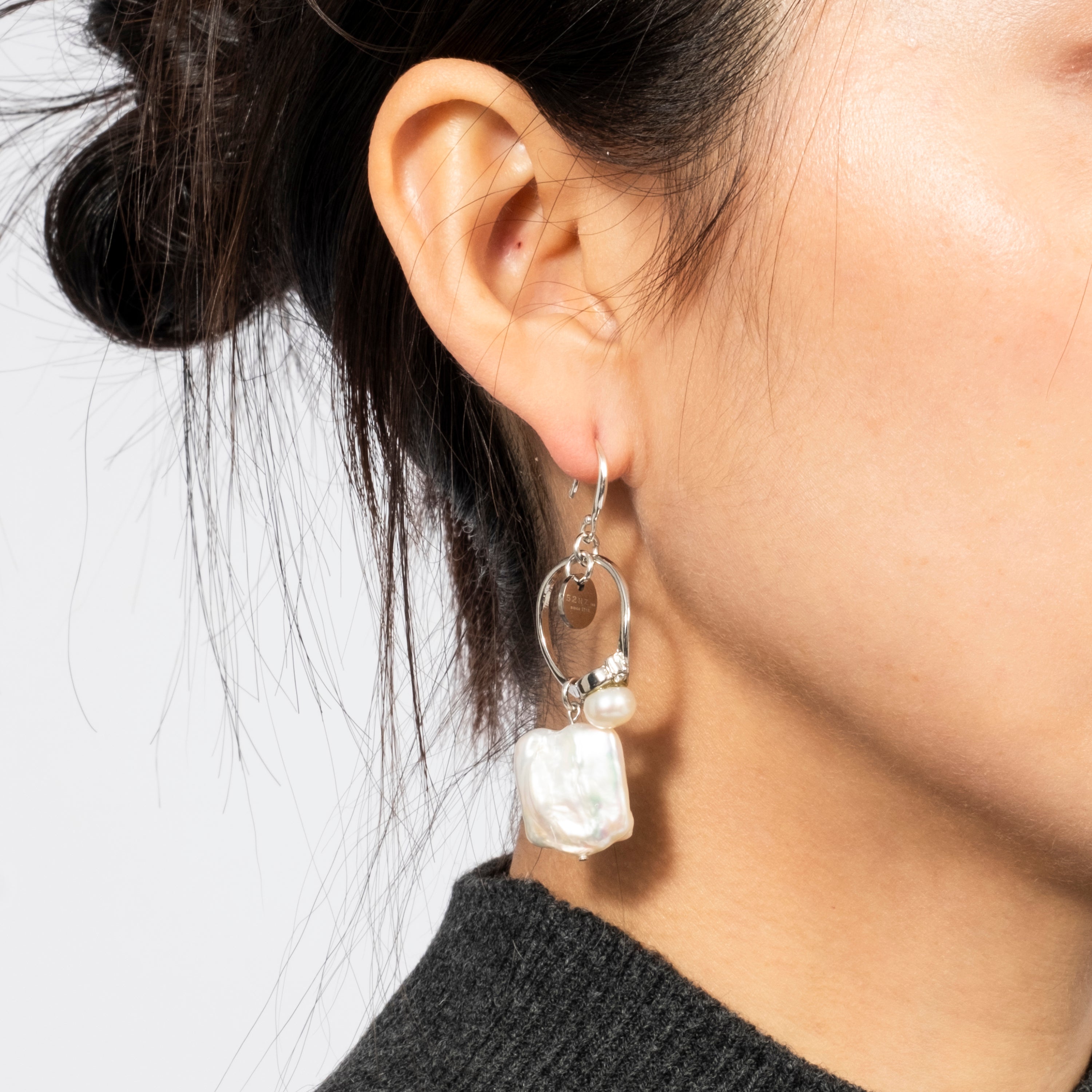 [52HZ LAB] FRESHWATER PEARL EARRINGS SINGLE RING