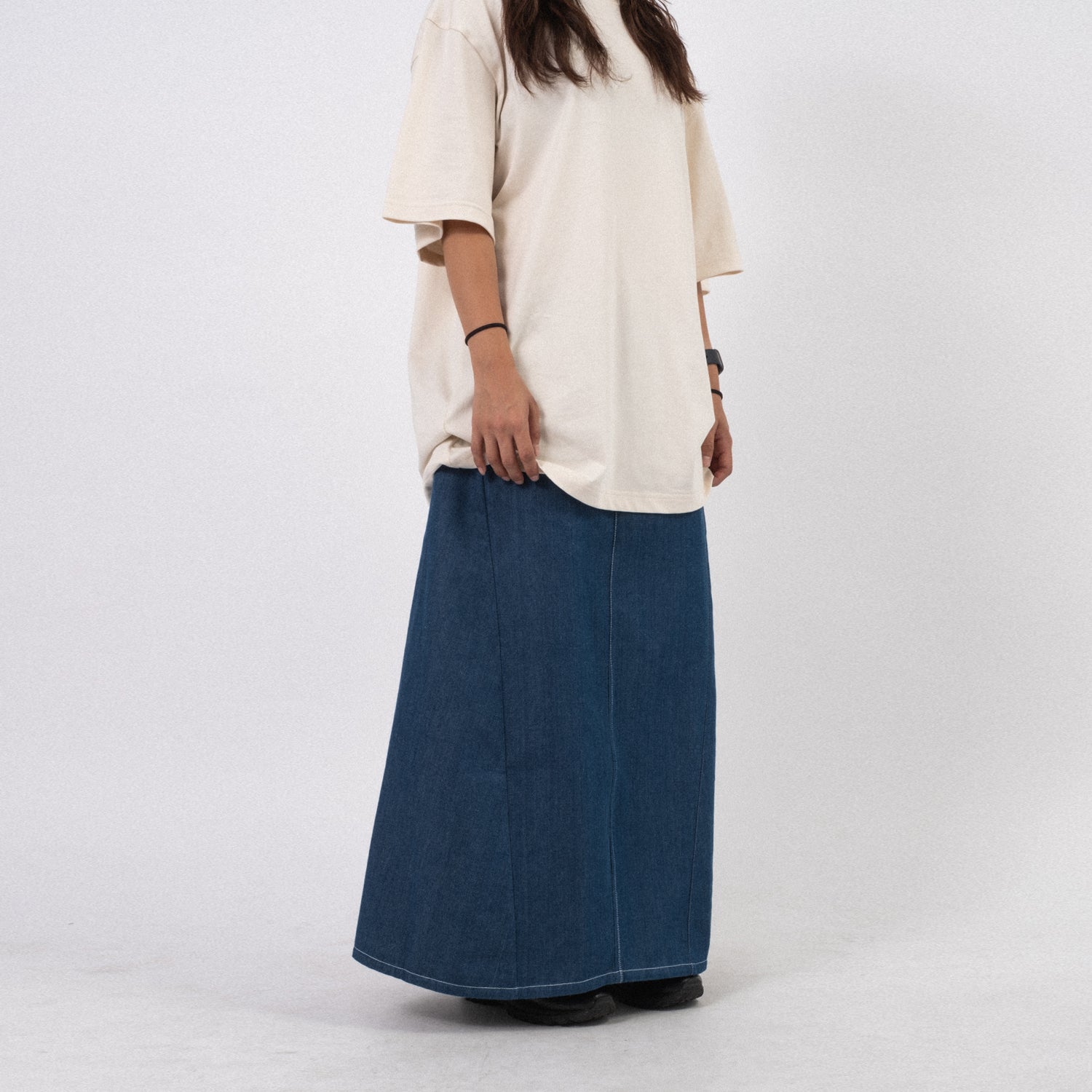 [STORY MFG] TWISTY SKIRT _ INDIGO DENIM WONKY-WEAR