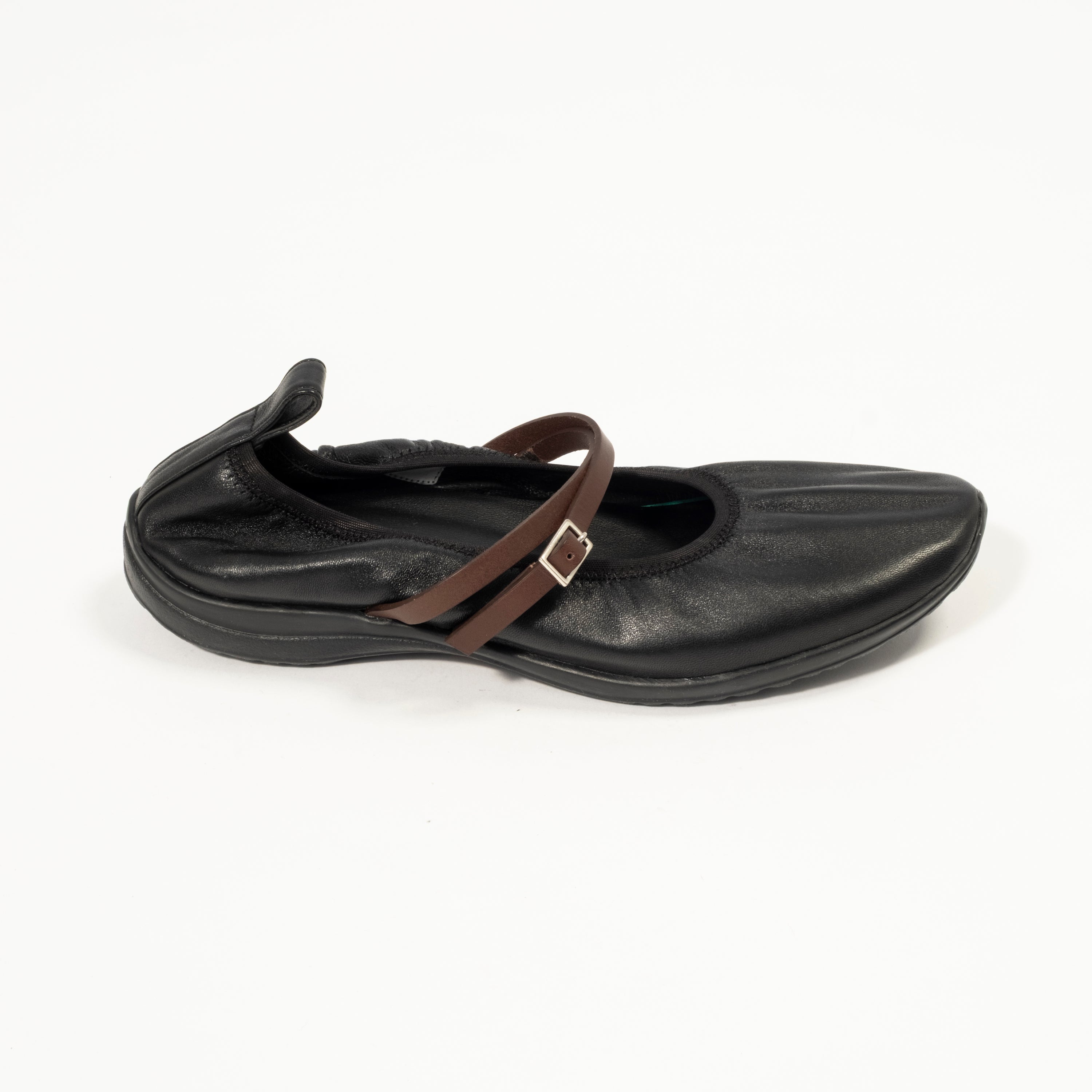[AMOMENTO WOMEN] VIBRAM SHIRRING FLATS _ BLACK