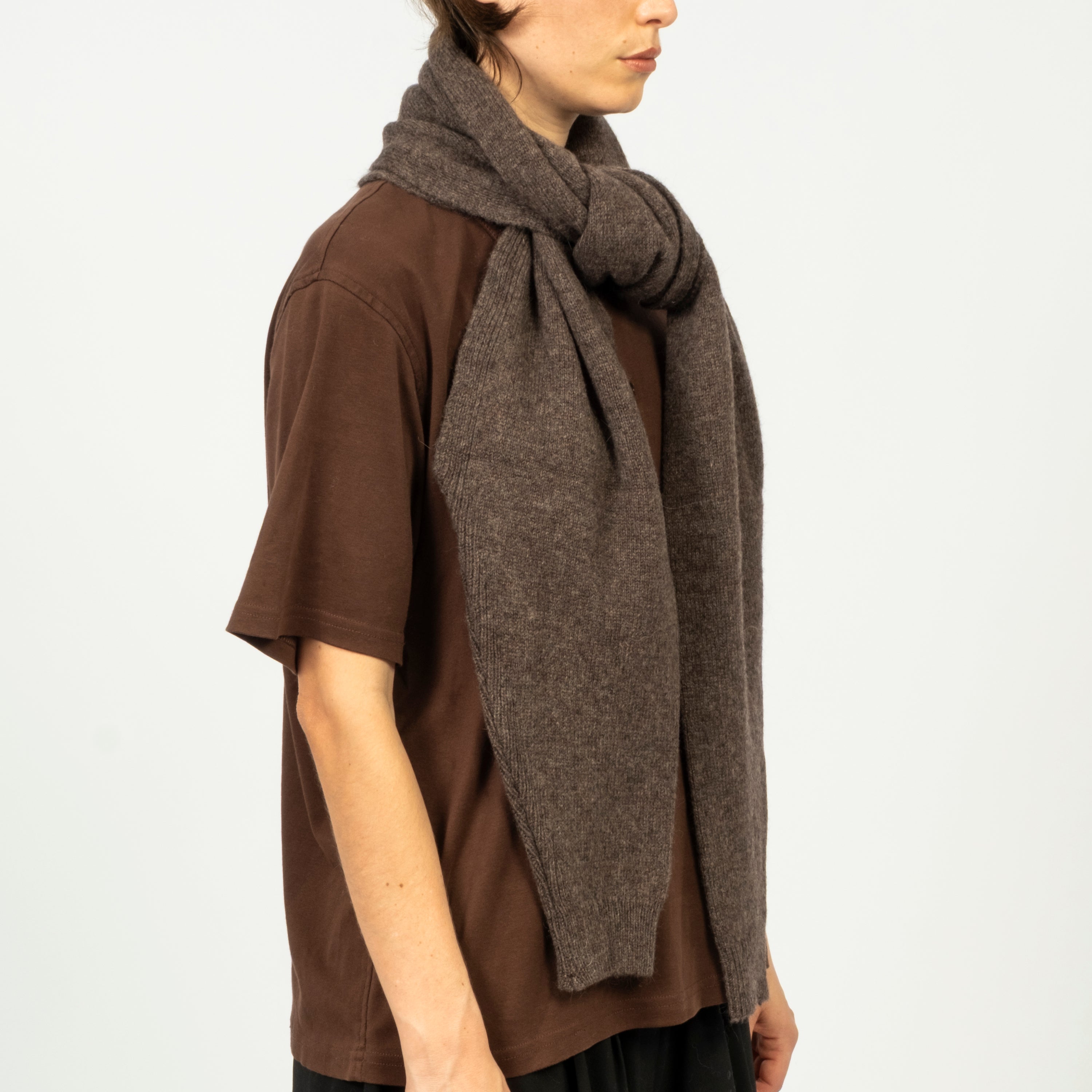 [NINE TAILOR] N-1536 BERGAMOT STOLE _ MOCHA
